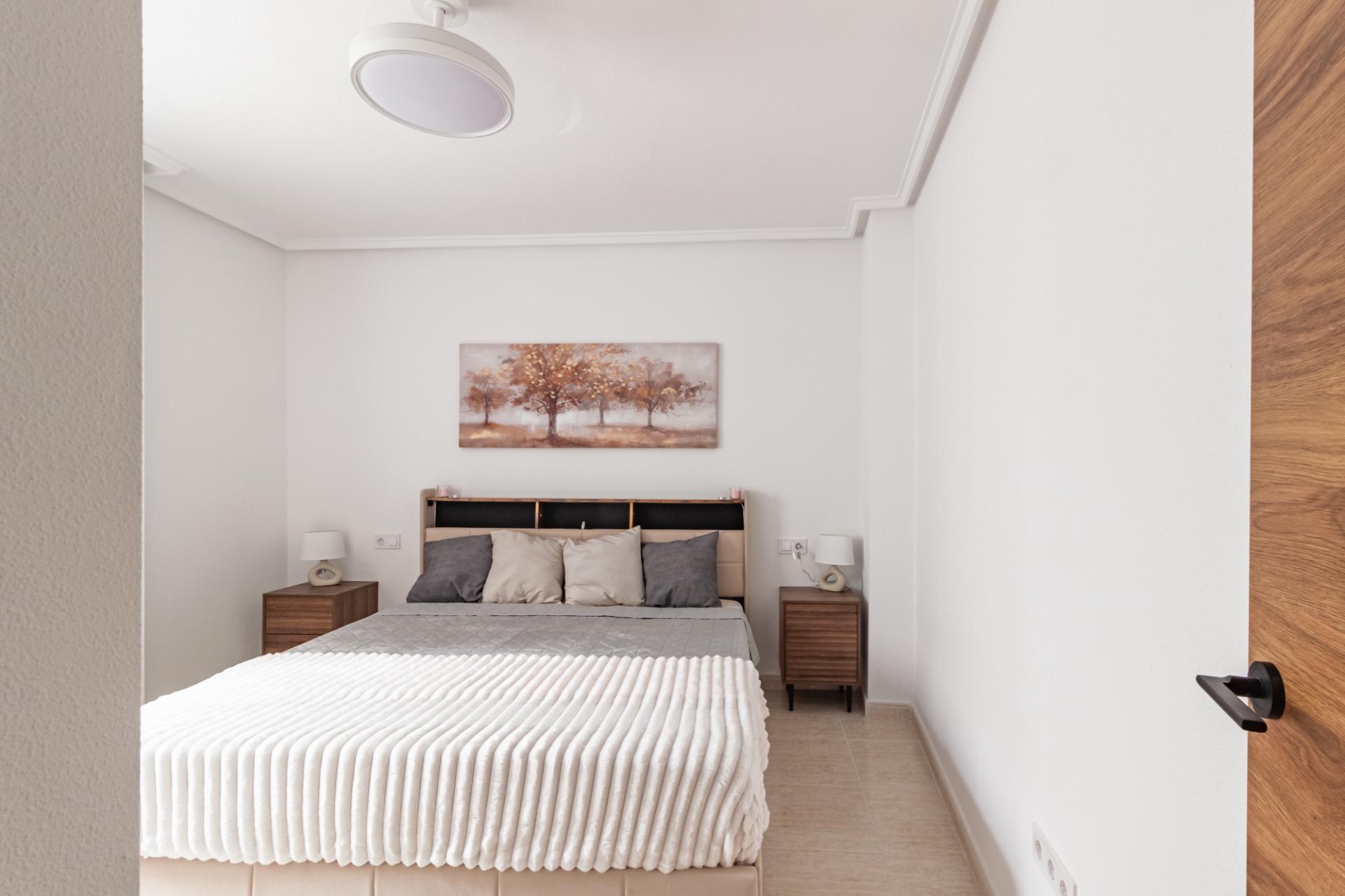 For sale - 3 Bedroom 2 Bathroom Apartment in Torrevieja - Playa Del Cura  - Alicante