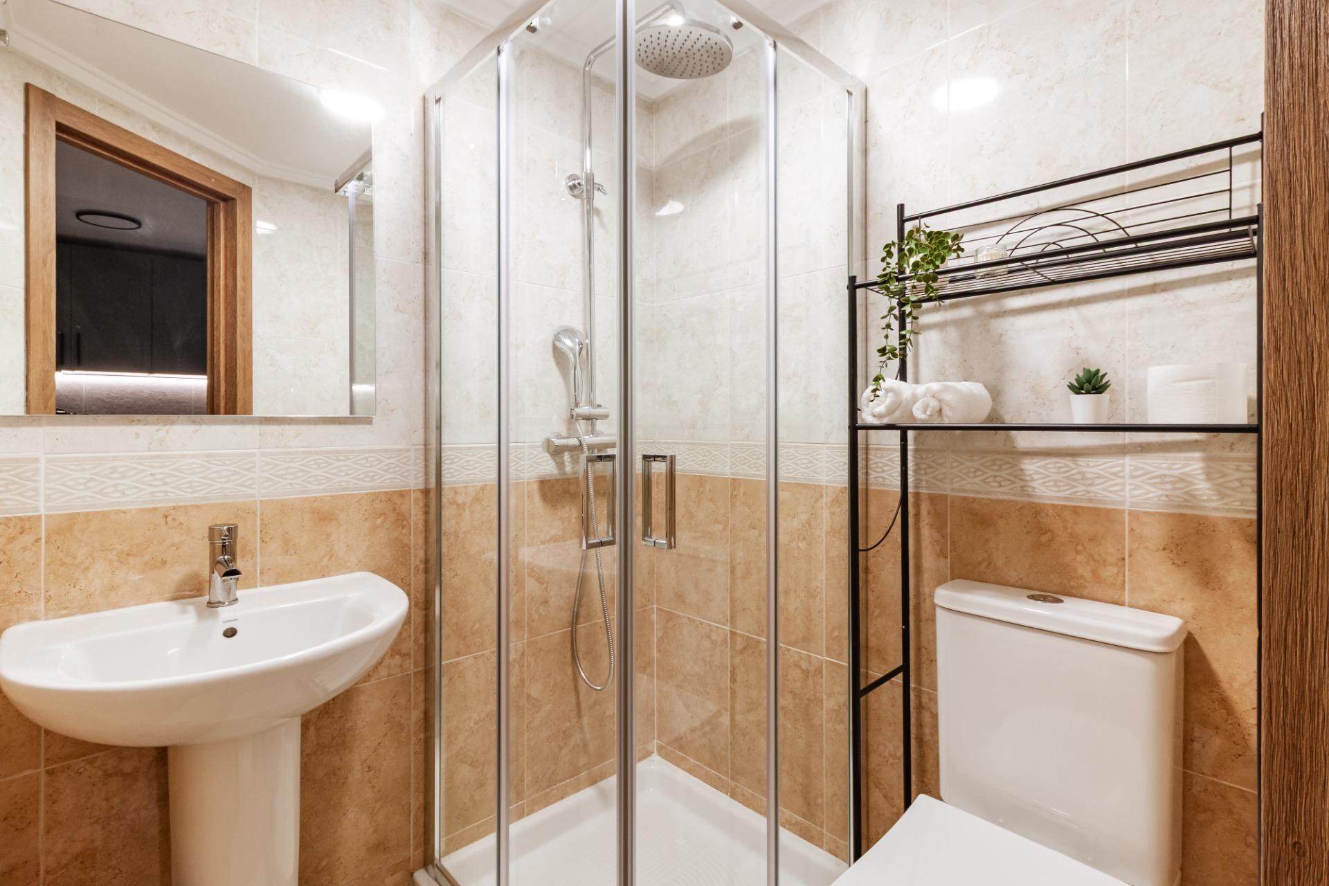 For sale - 3 Bedroom 2 Bathroom Apartment in Torrevieja - Playa Del Cura  - Alicante