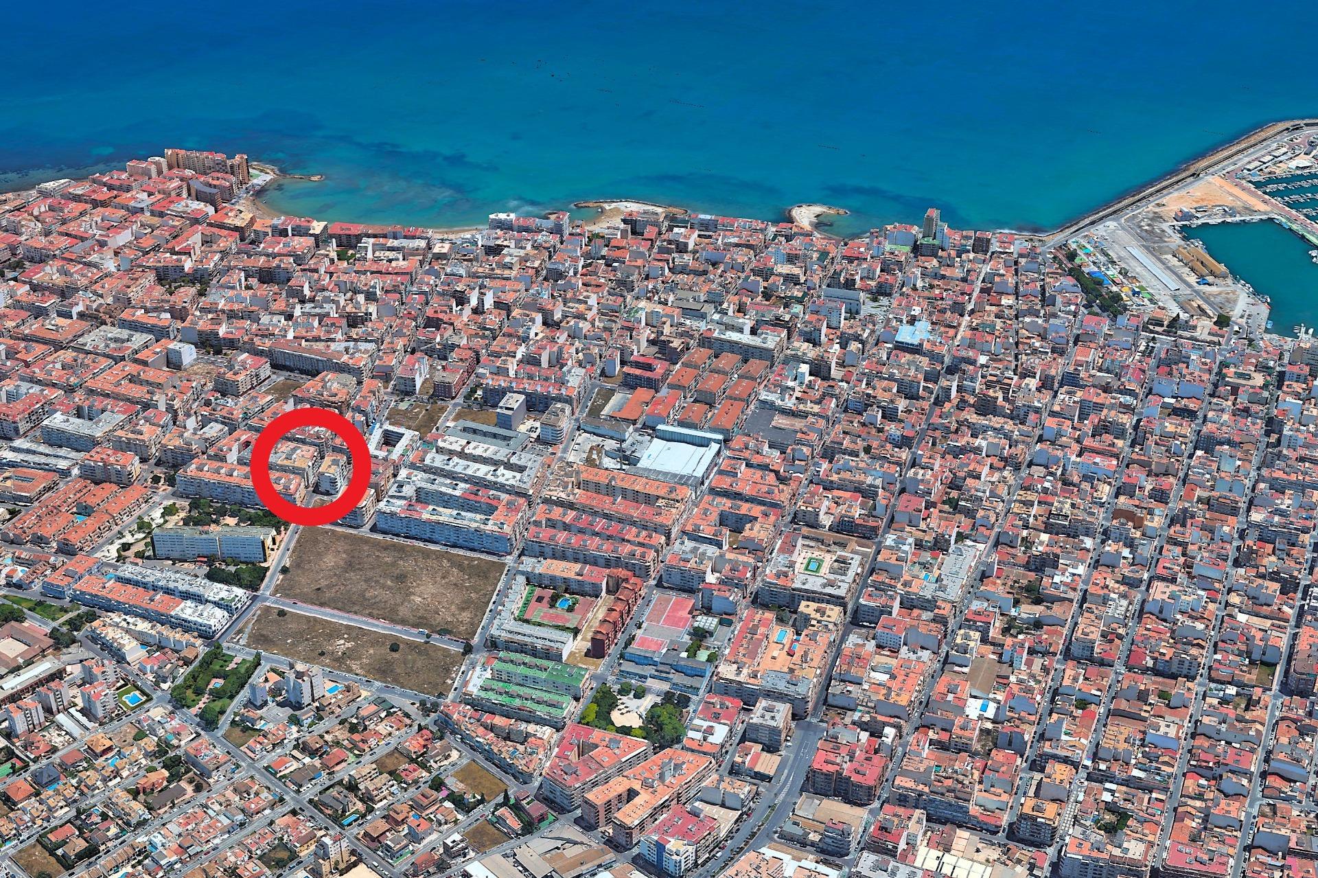 For sale - 3 Bedroom 2 Bathroom Apartment in Torrevieja - Playa Del Cura  - Alicante