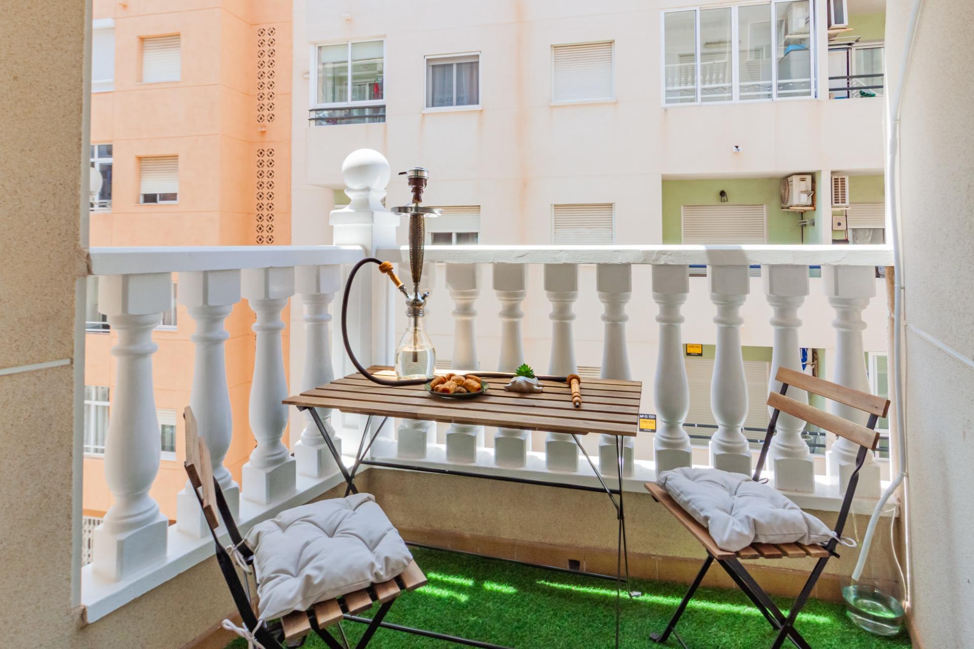 For sale - 3 Bedroom 2 Bathroom Apartment in Torrevieja - Playa Del Cura  - Alicante
