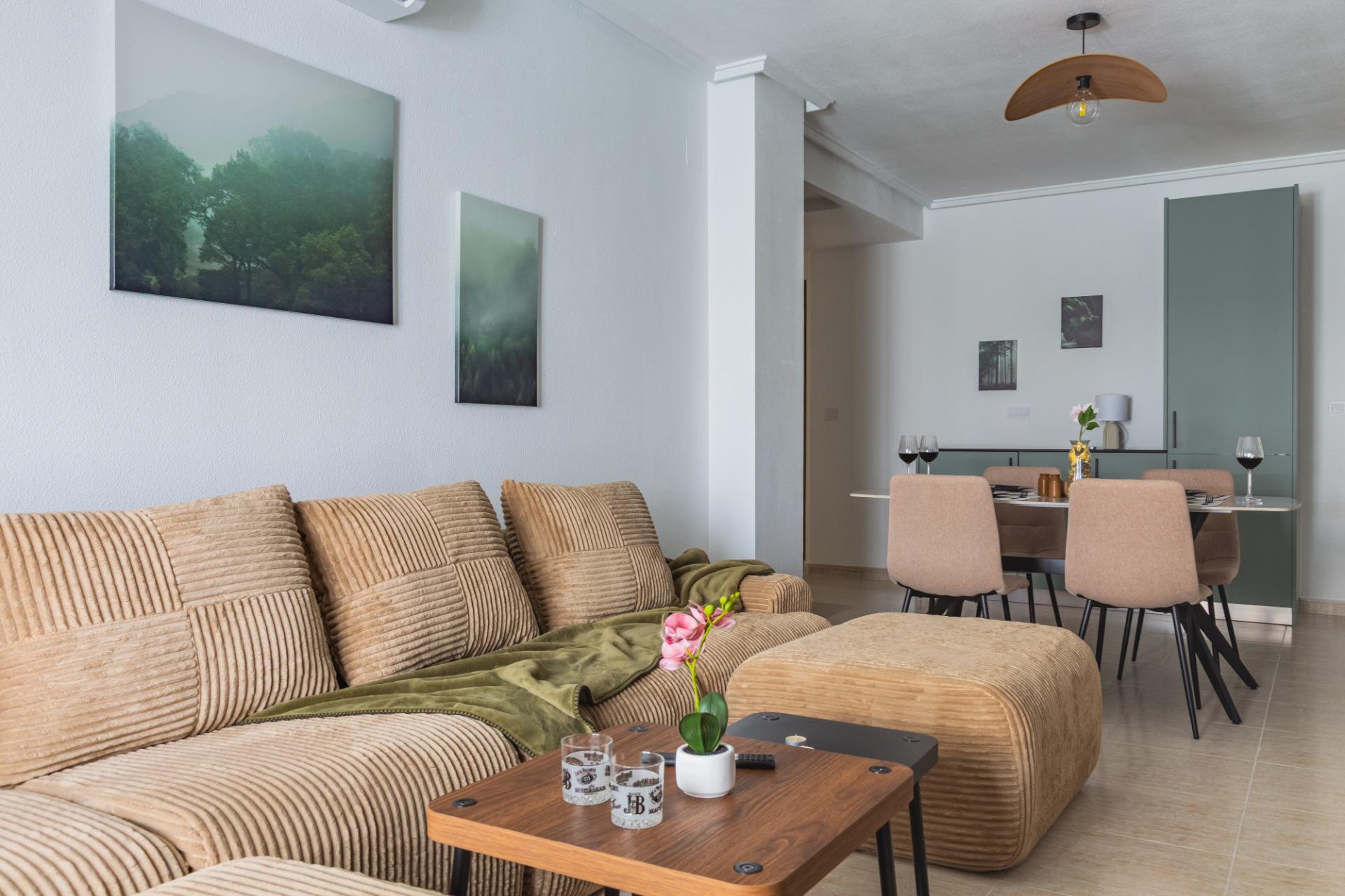 For sale - 3 Bedroom 2 Bathroom Apartment in Torrevieja - Playa Del Cura  - Alicante