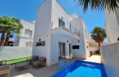 27-76-519-11-1121/80868, 3 Bedroom 3 Bathroom Villa in Torrevieja