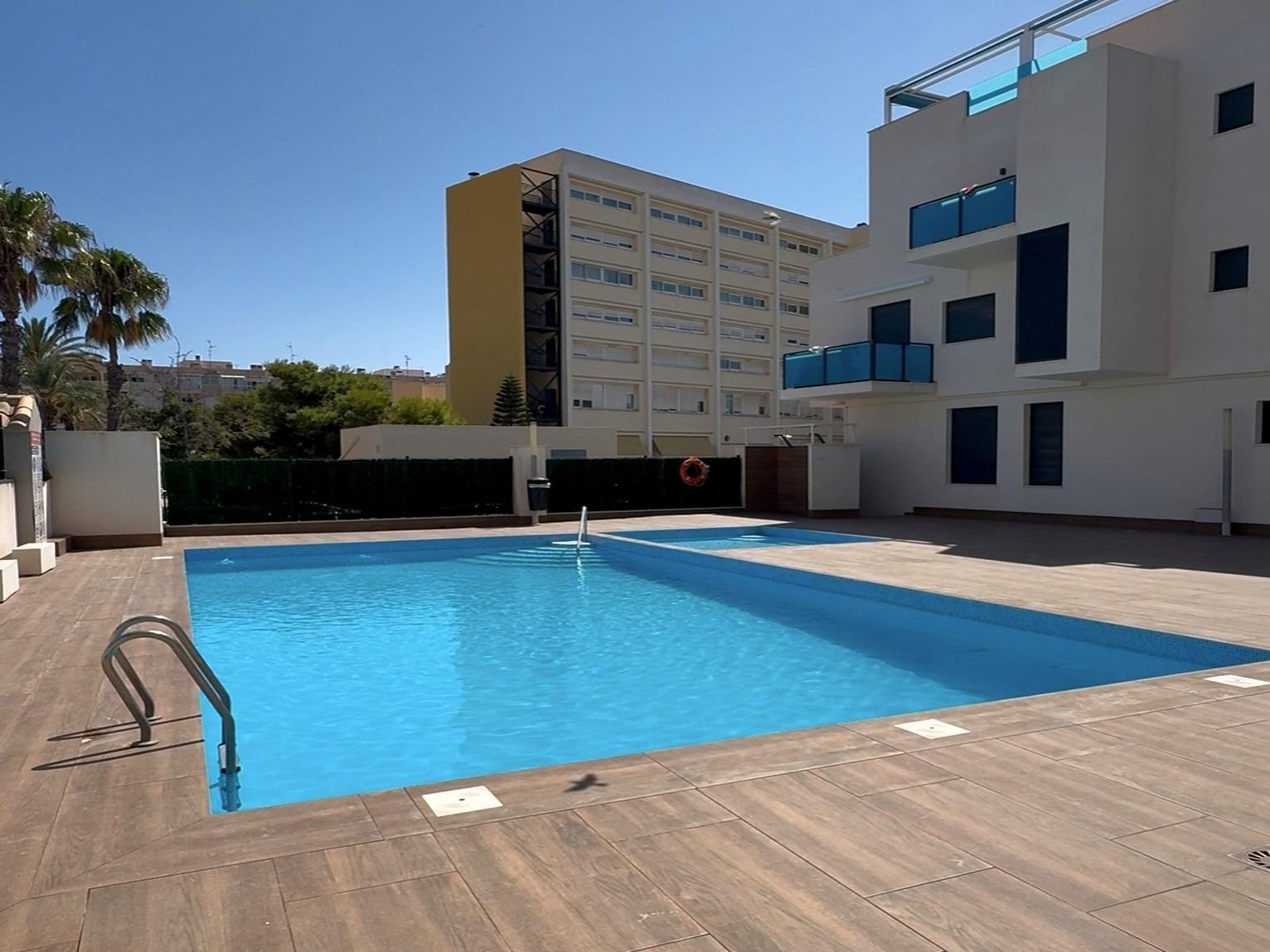 For sale - 2 Bedroom 1 Bathroom Apartment in Torrevieja - Playa Del Cura  - Alicante