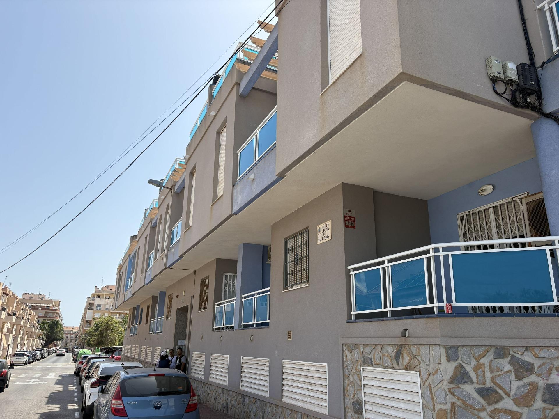 For sale - 2 Bedroom 1 Bathroom Apartment in Torrevieja - Playa Del Cura  - Alicante
