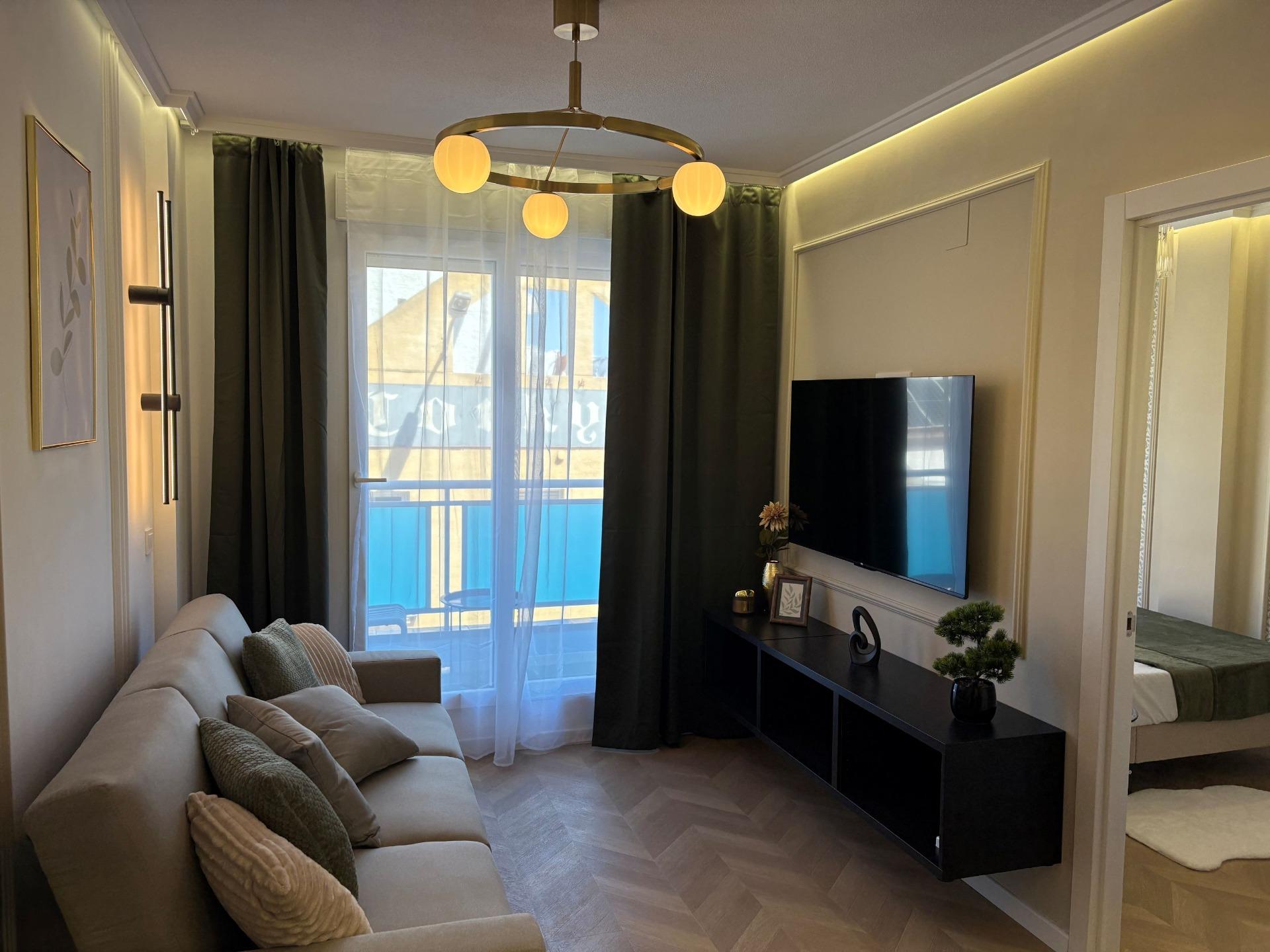 For sale - 2 Bedroom 1 Bathroom Apartment in Torrevieja - Playa Del Cura  - Alicante