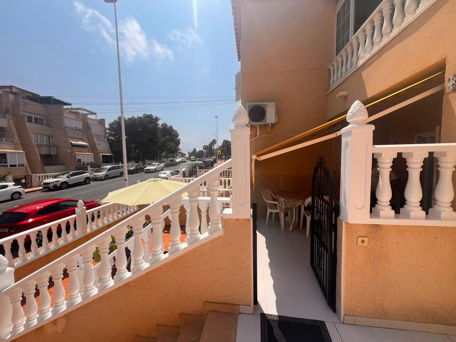For sale - 2 Bedroom 1 Bathroom Bungalow in Torrevieja - Torrejón  - Alicante