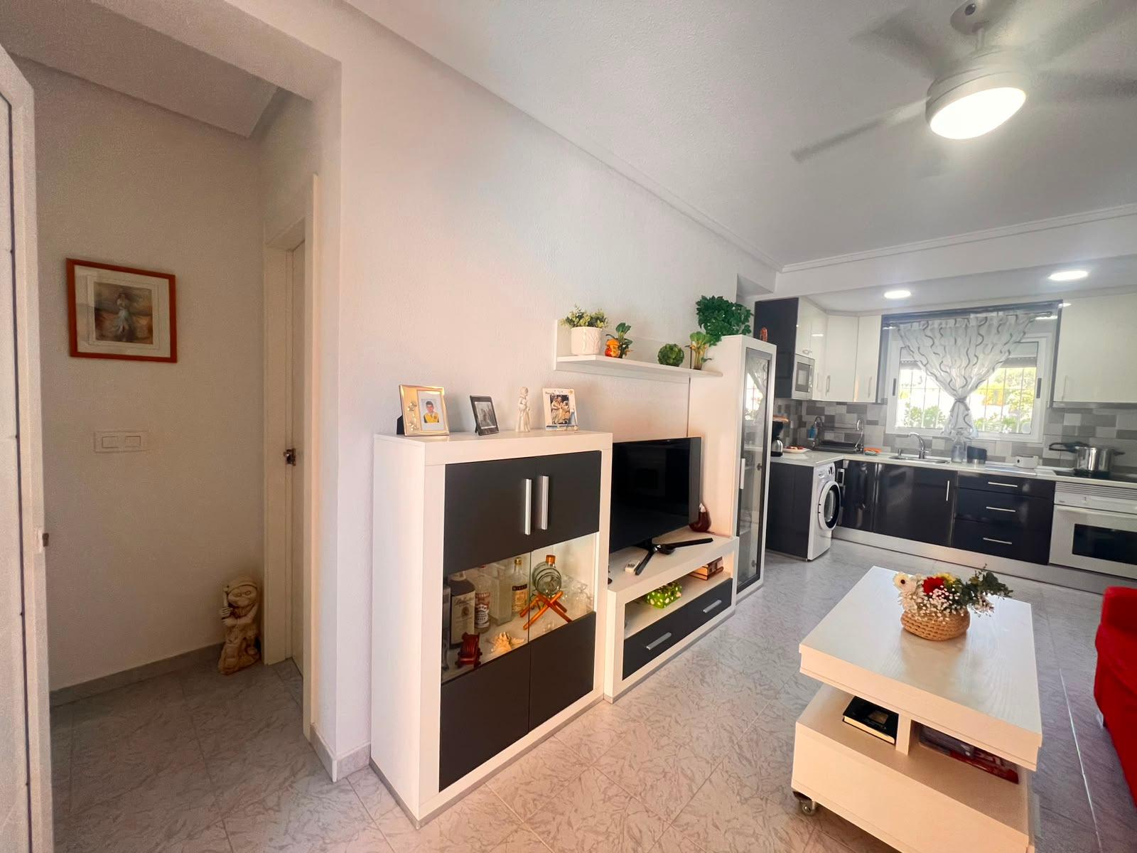 For sale - 2 Bedroom 1 Bathroom Bungalow in Torrevieja - Torrejón  - Alicante
