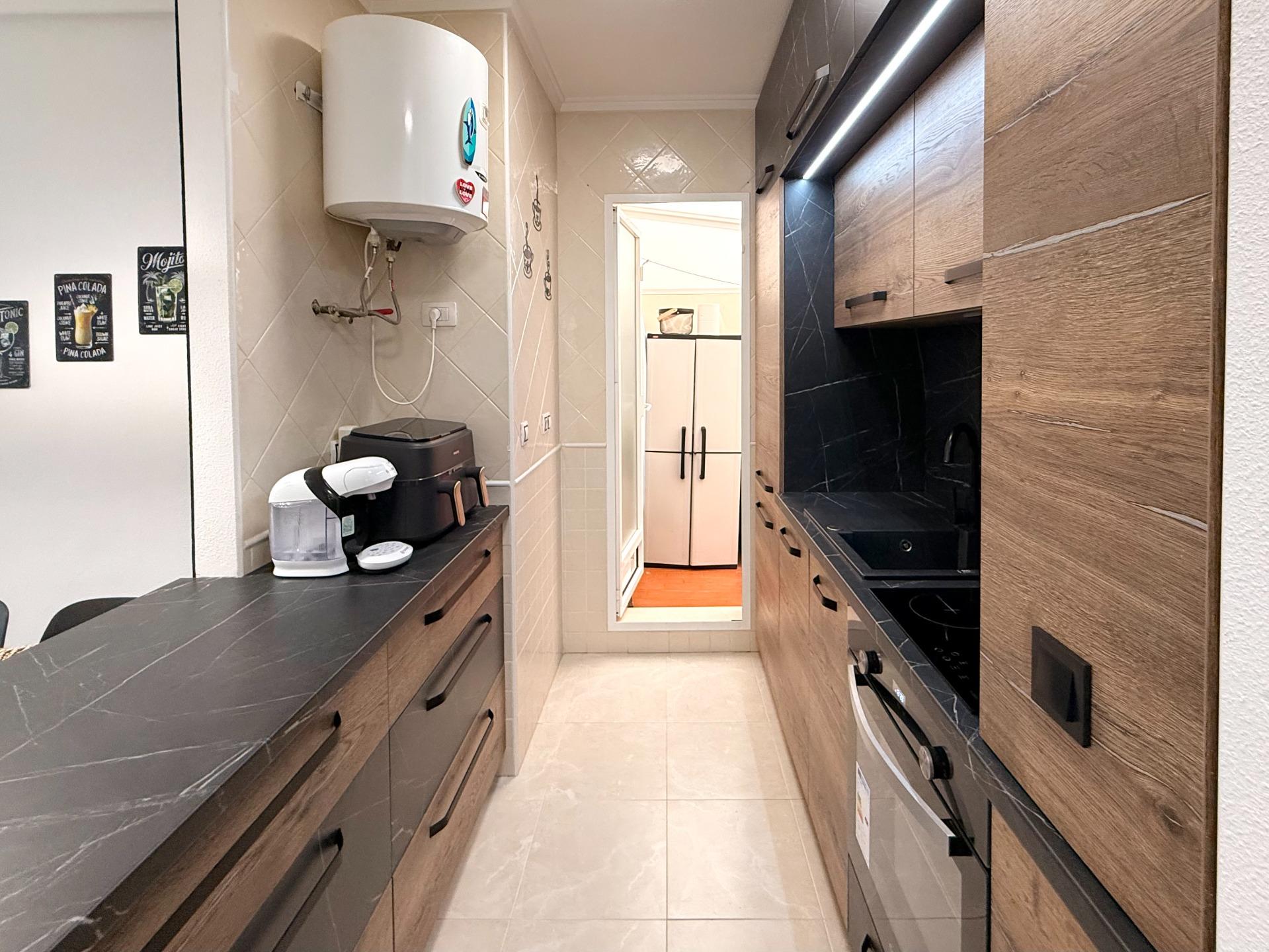 For sale - 2 Bedroom 1 Bathroom Apartment in Torrevieja - Estacion De Autobuses  - Alicante