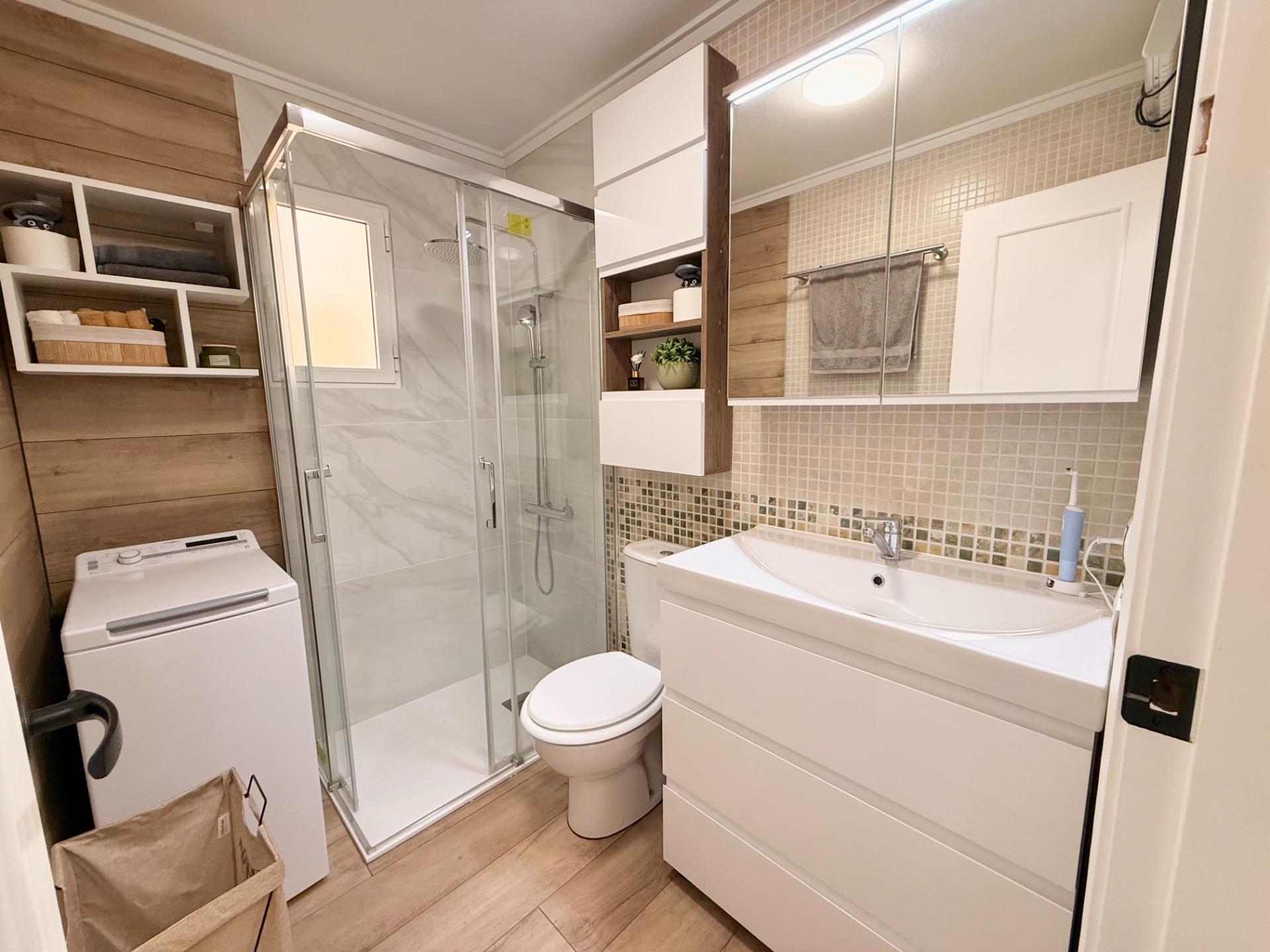 For sale - 2 Bedroom 1 Bathroom Apartment in Torrevieja - Estacion De Autobuses  - Alicante