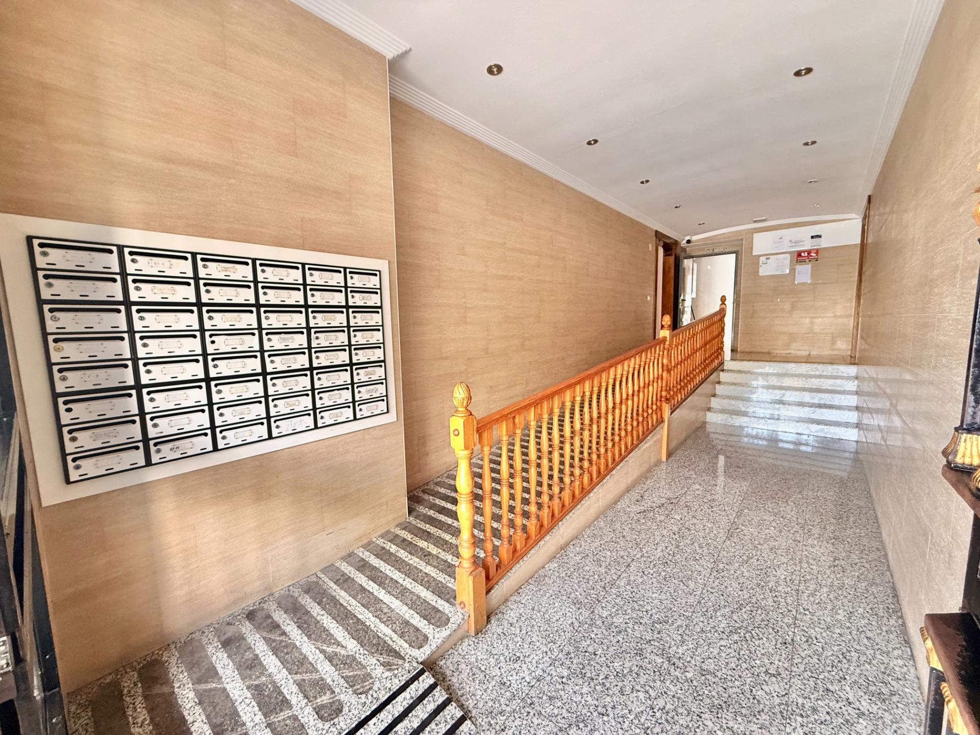 For sale - 2 Bedroom 1 Bathroom Apartment in Torrevieja - Estacion De Autobuses  - Alicante