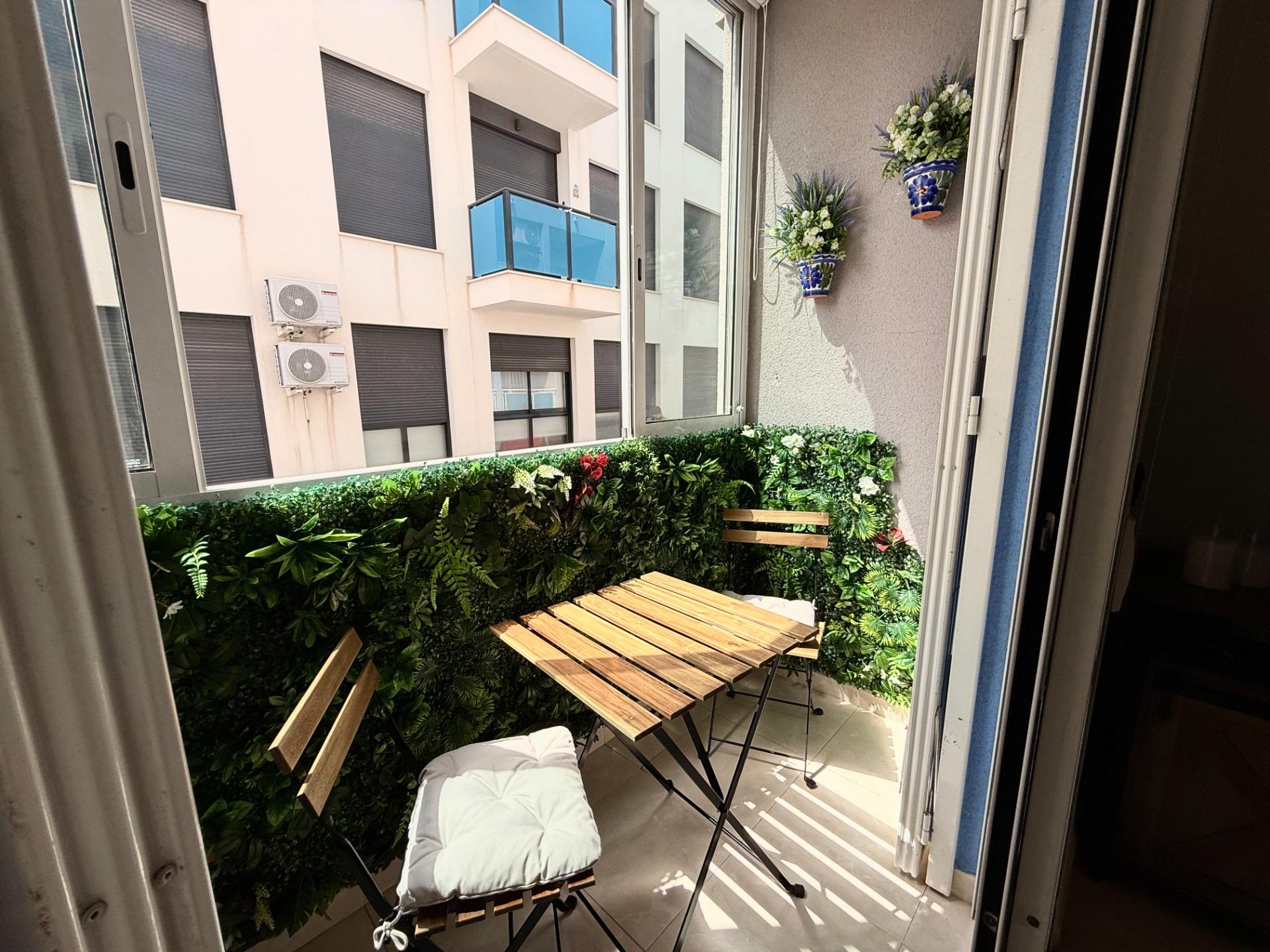 For sale - 2 Bedroom 1 Bathroom Apartment in Torrevieja - Estacion De Autobuses  - Alicante
