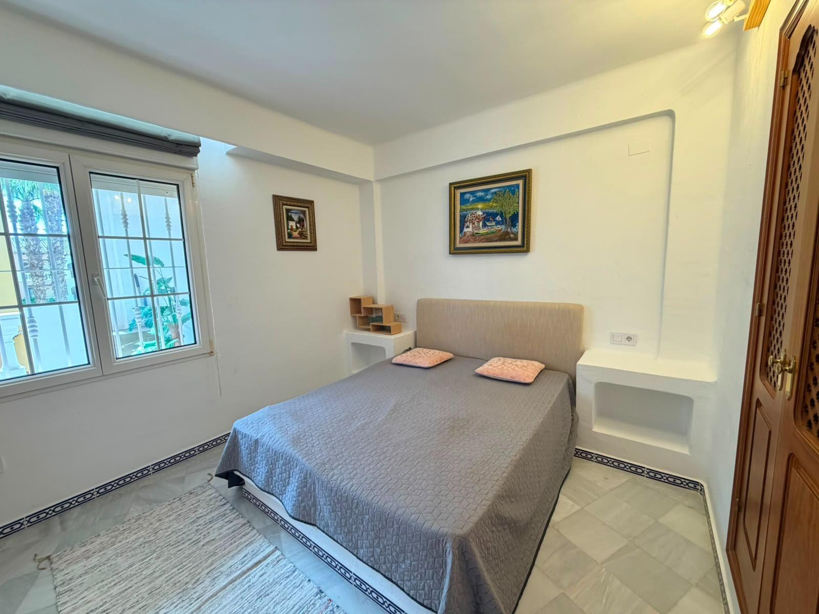 For sale - 3 Bedroom 2 Bathroom Apartment in Torrevieja - Aldea Del Mar  - Alicante
