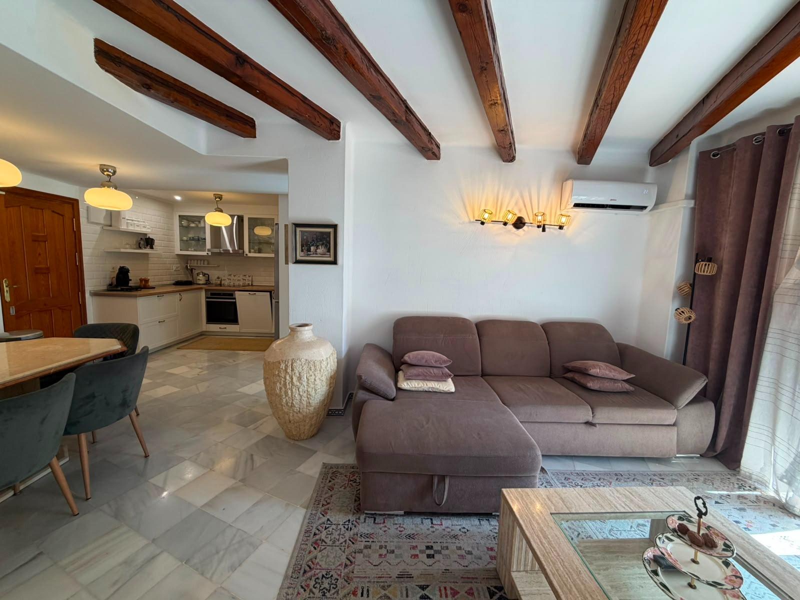 For sale - 3 Bedroom 2 Bathroom Apartment in Torrevieja - Aldea Del Mar  - Alicante