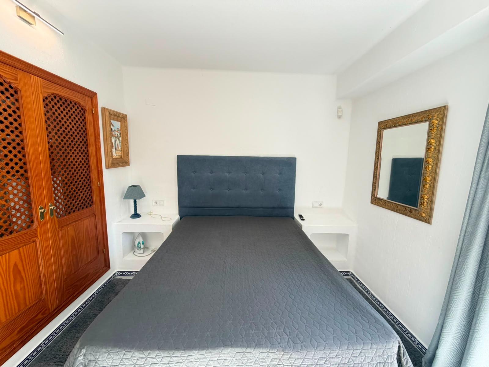 For sale - 3 Bedroom 2 Bathroom Apartment in Torrevieja - Aldea Del Mar  - Alicante