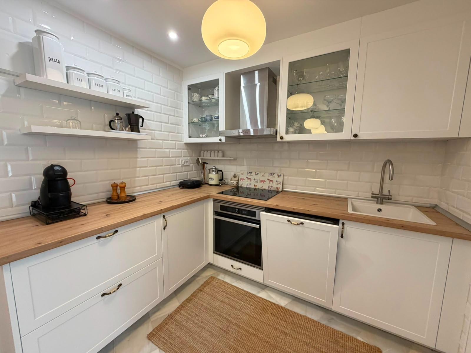 For sale - 3 Bedroom 2 Bathroom Apartment in Torrevieja - Aldea Del Mar  - Alicante