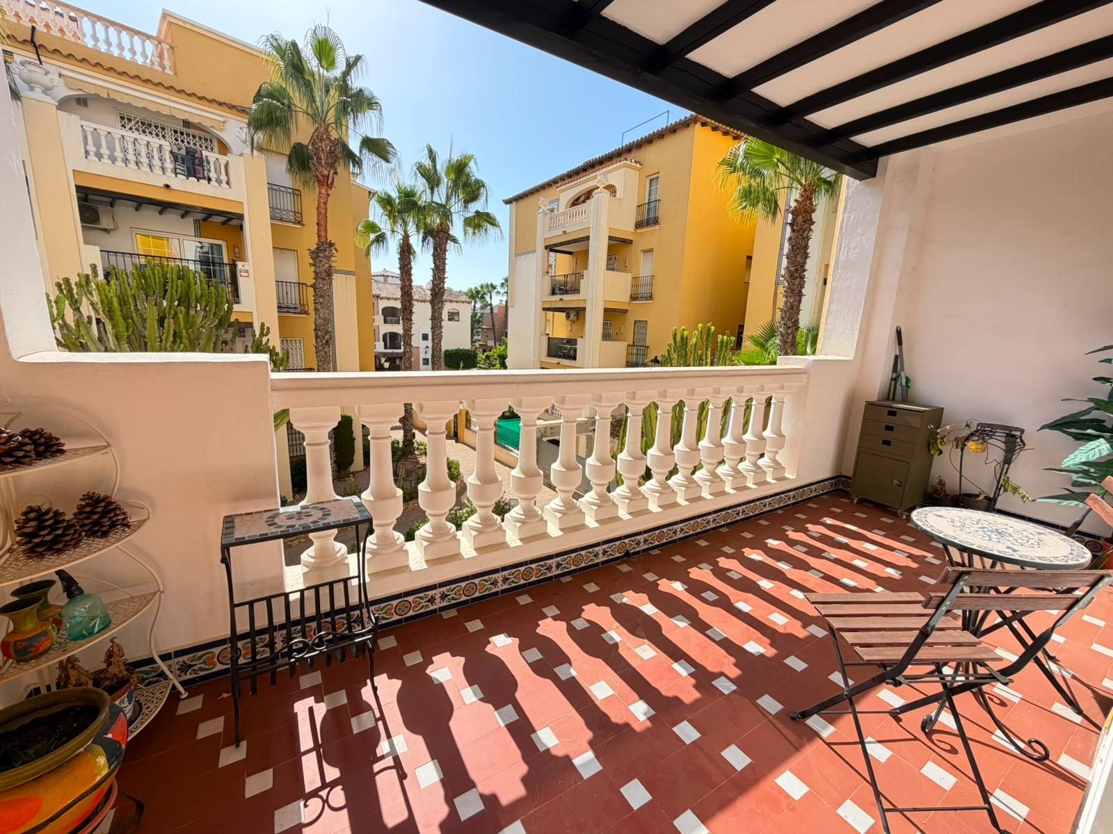 For sale - 3 Bedroom 2 Bathroom Apartment in Torrevieja - Aldea Del Mar  - Alicante