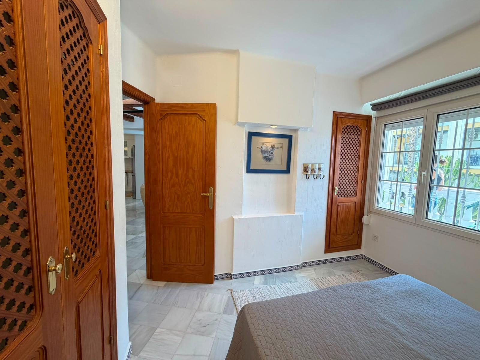 For sale - 3 Bedroom 2 Bathroom Apartment in Torrevieja - Aldea Del Mar  - Alicante