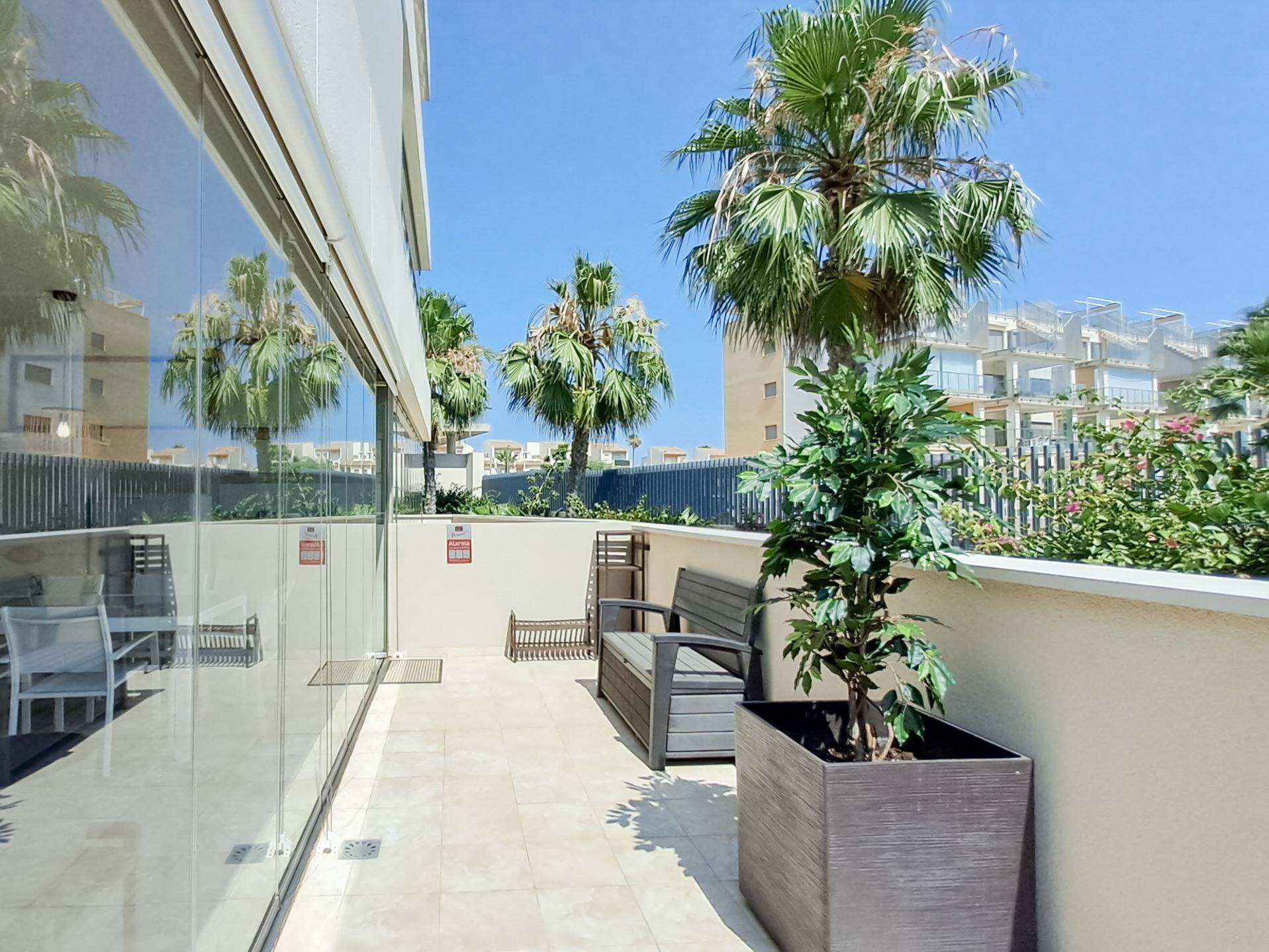 For sale - 3 Bedroom 2 Bathroom Apartment in Orihuela Costa - Los Dolses  - Alicante