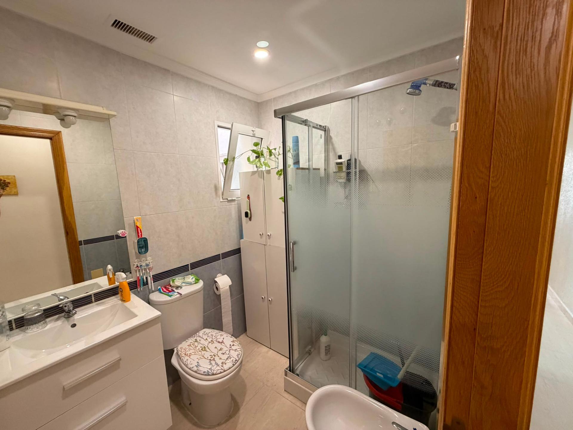 For sale - 2 Bedroom 1 Bathroom Apartment in Torrevieja - Estacion De Autobuses  - Alicante