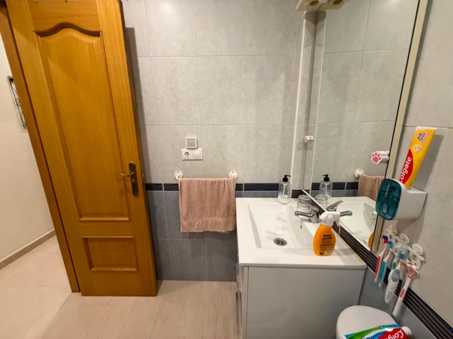 For sale - 2 Bedroom 1 Bathroom Apartment in Torrevieja - Estacion De Autobuses  - Alicante