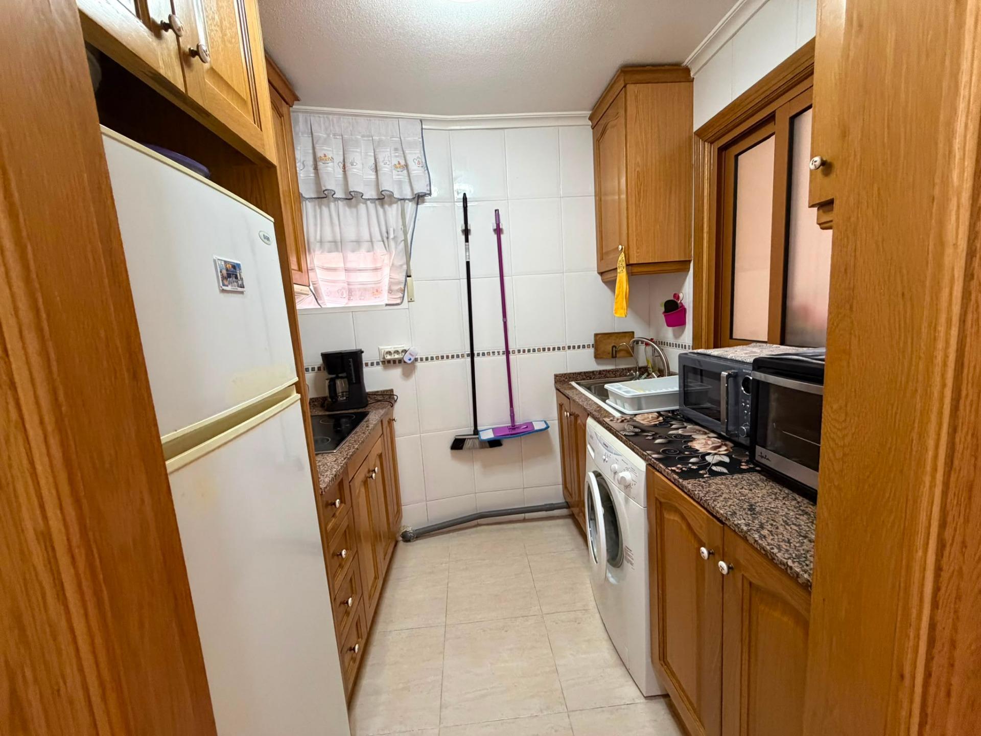 For sale - 2 Bedroom 1 Bathroom Apartment in Torrevieja - Estacion De Autobuses  - Alicante