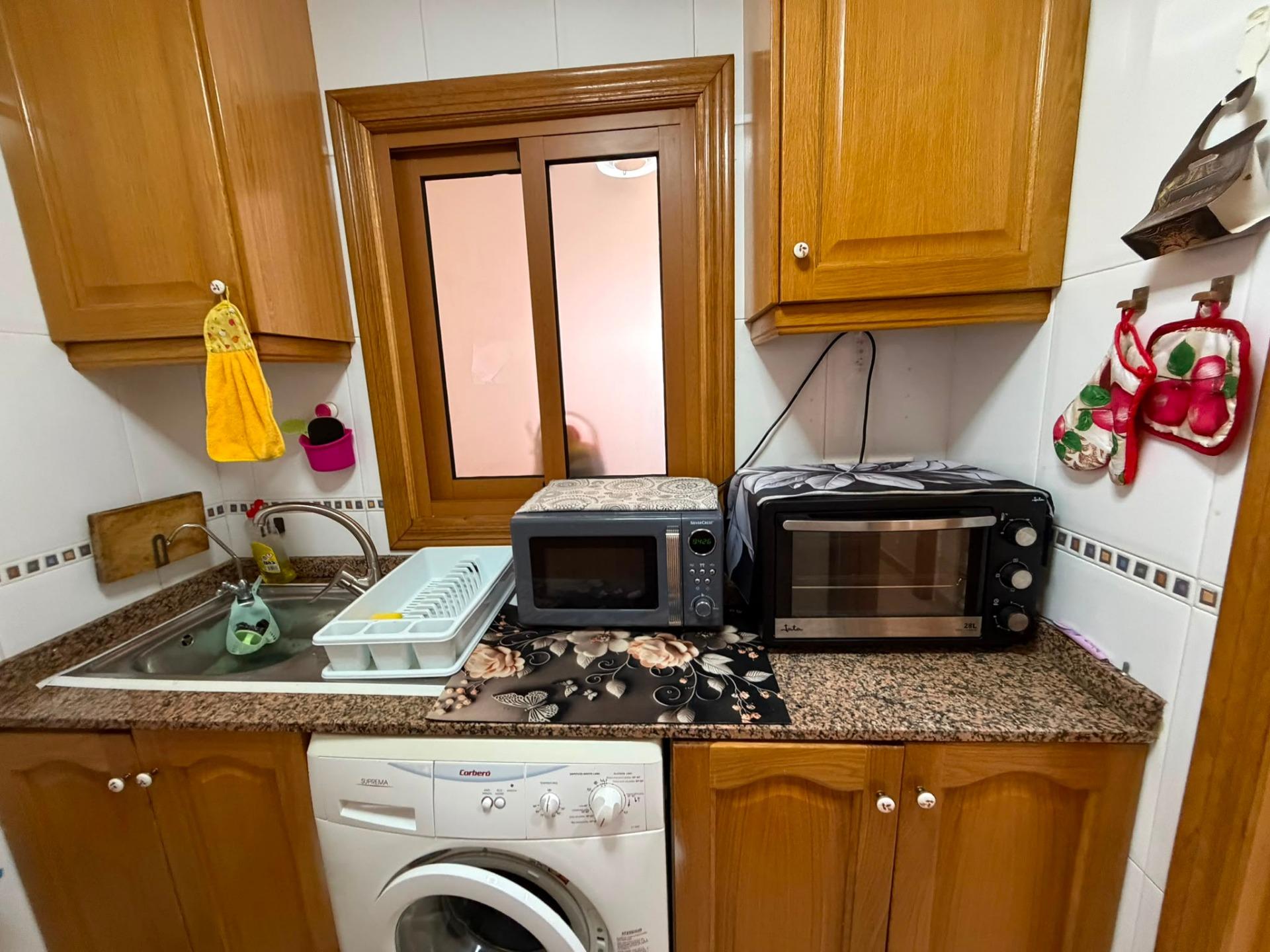 For sale - 2 Bedroom 1 Bathroom Apartment in Torrevieja - Estacion De Autobuses  - Alicante