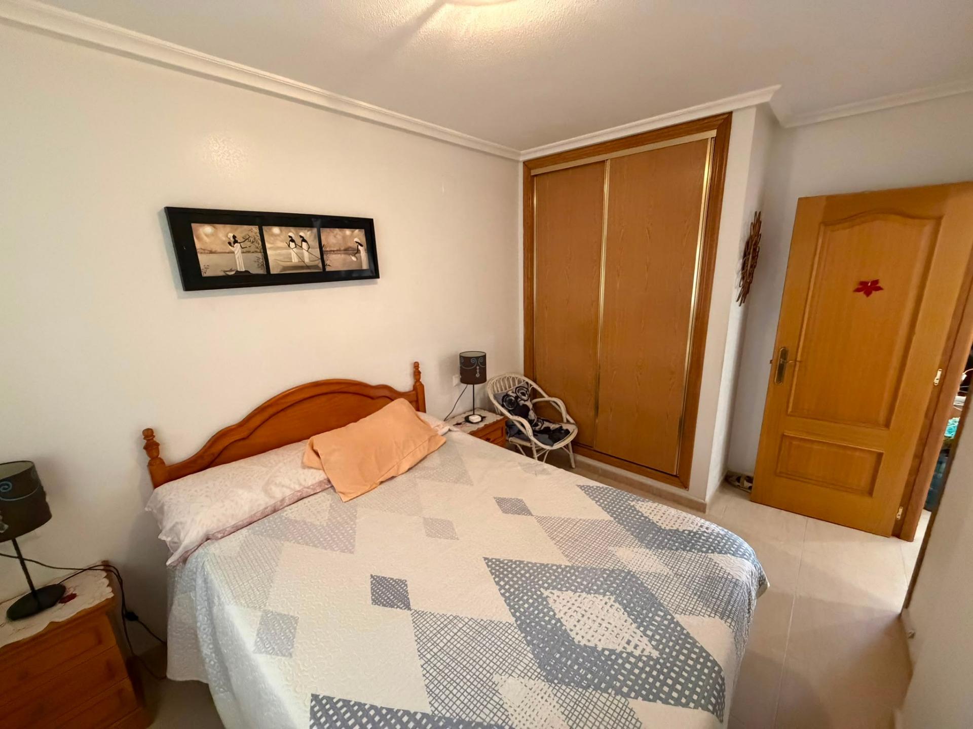 For sale - 2 Bedroom 1 Bathroom Apartment in Torrevieja - Estacion De Autobuses  - Alicante