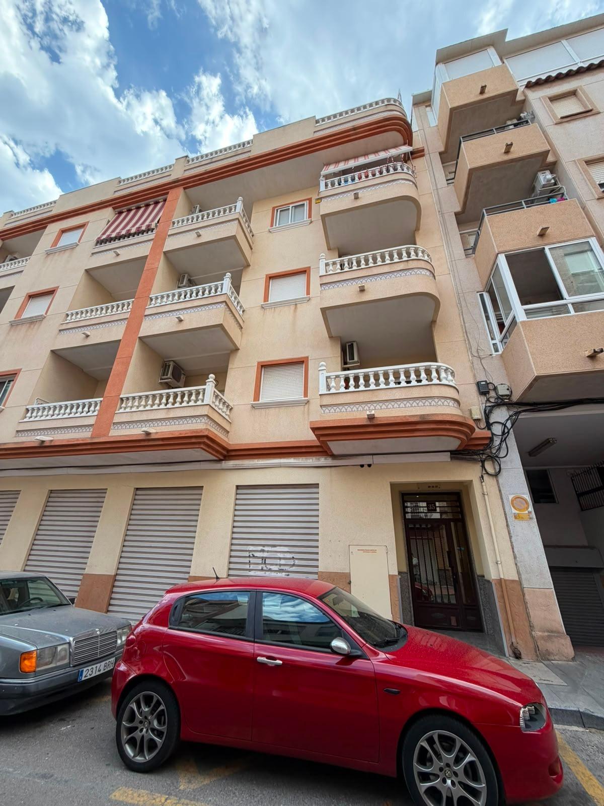 For sale - 2 Bedroom 1 Bathroom Apartment in Torrevieja - Estacion De Autobuses  - Alicante
