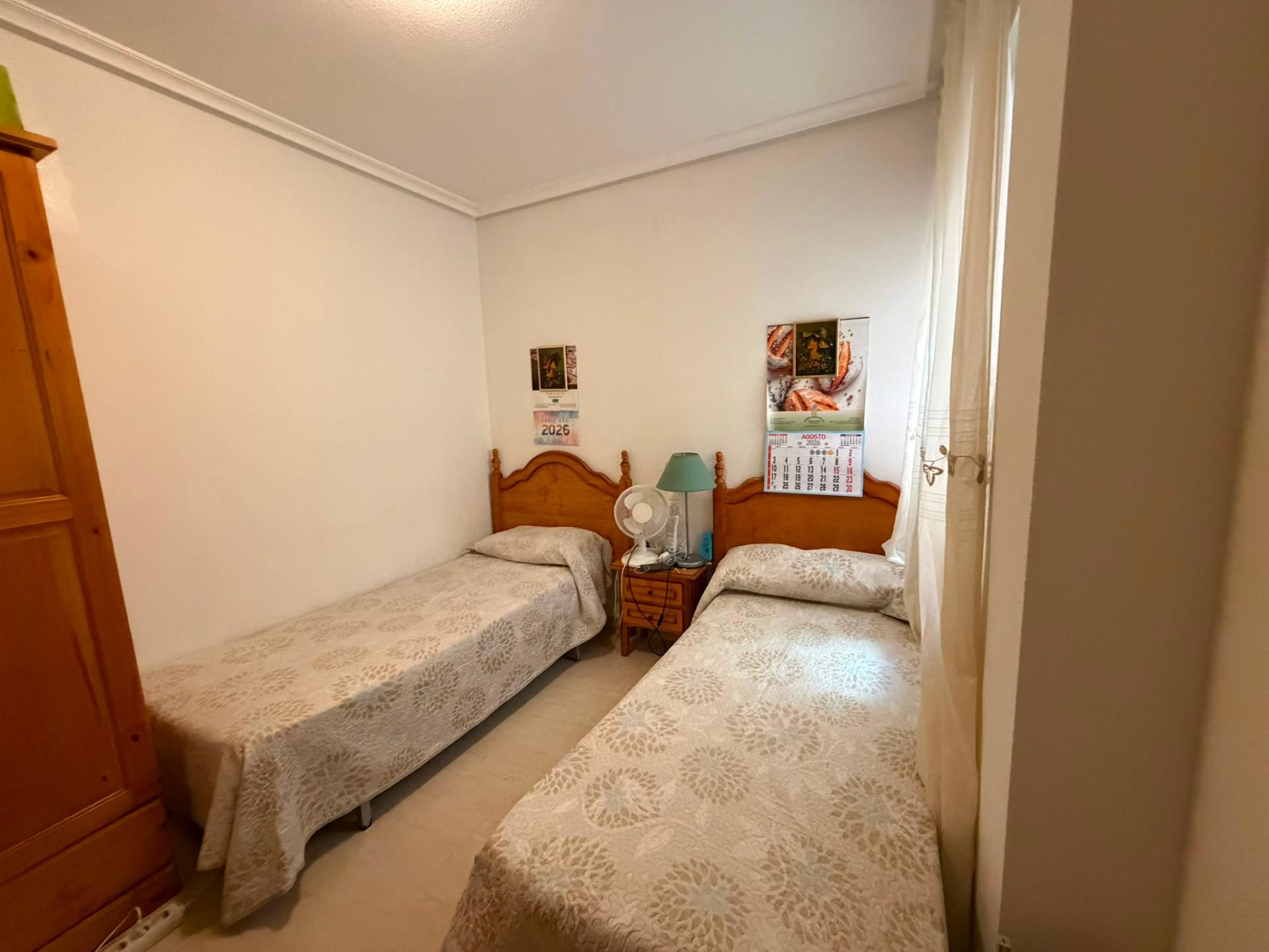 For sale - 2 Bedroom 1 Bathroom Apartment in Torrevieja - Estacion De Autobuses  - Alicante