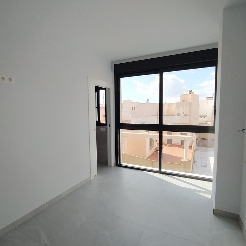 For sale - 2 Bedroom 2 Bathroom Apartment in Torrevieja - CENTRE PLAYA DEL CURA LAS PISCINAS  - Alicante