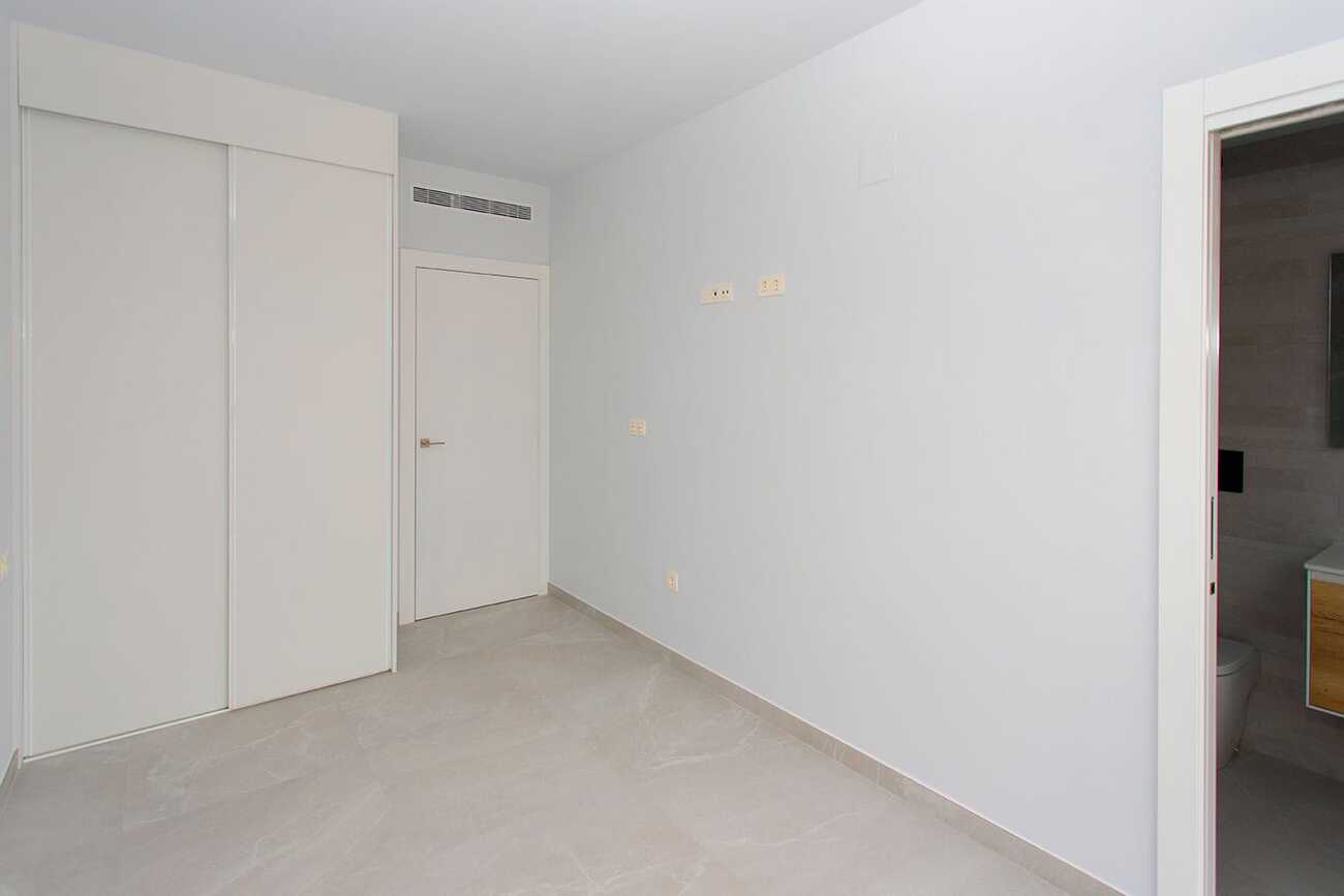 For sale - 2 Bedroom 2 Bathroom Apartment in Torrevieja - CENTRE PLAYA DEL CURA LAS PISCINAS  - Alicante