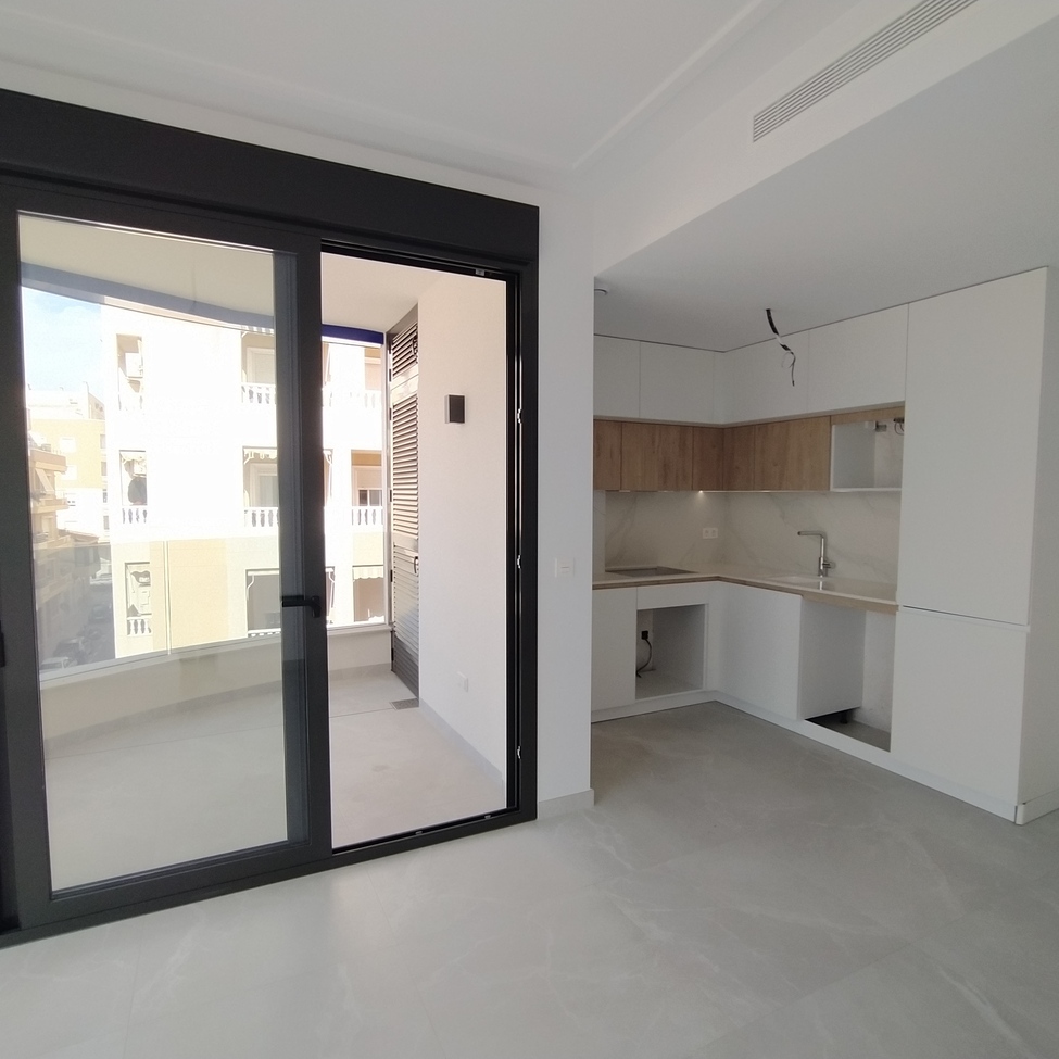 For sale - 2 Bedroom 2 Bathroom Apartment in Torrevieja - CENTRE PLAYA DEL CURA LAS PISCINAS  - Alicante