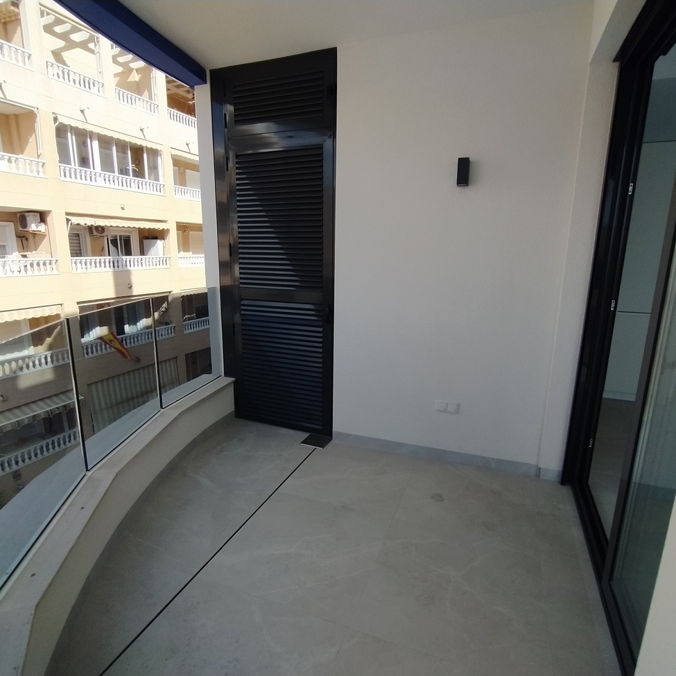 For sale - 2 Bedroom 2 Bathroom Apartment in Torrevieja - CENTRE PLAYA DEL CURA LAS PISCINAS  - Alicante
