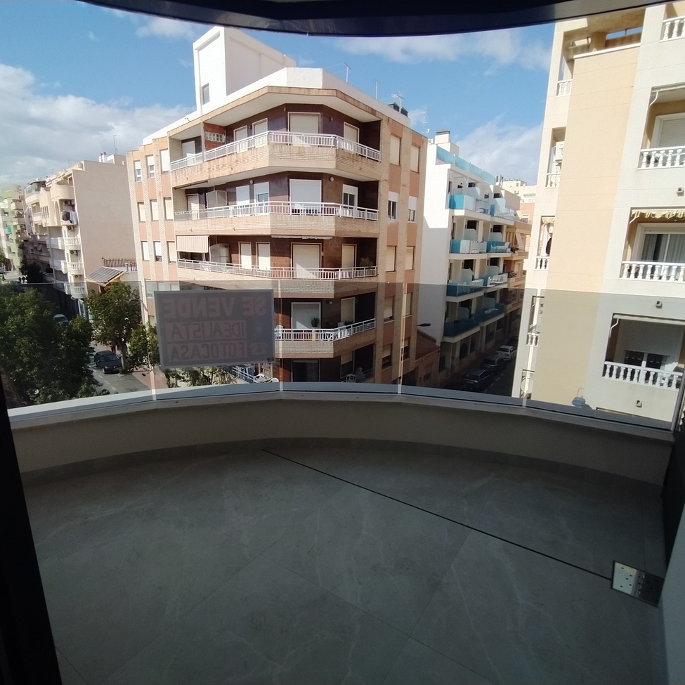 For sale - 2 Bedroom 2 Bathroom Apartment in Torrevieja - CENTRE PLAYA DEL CURA LAS PISCINAS  - Alicante
