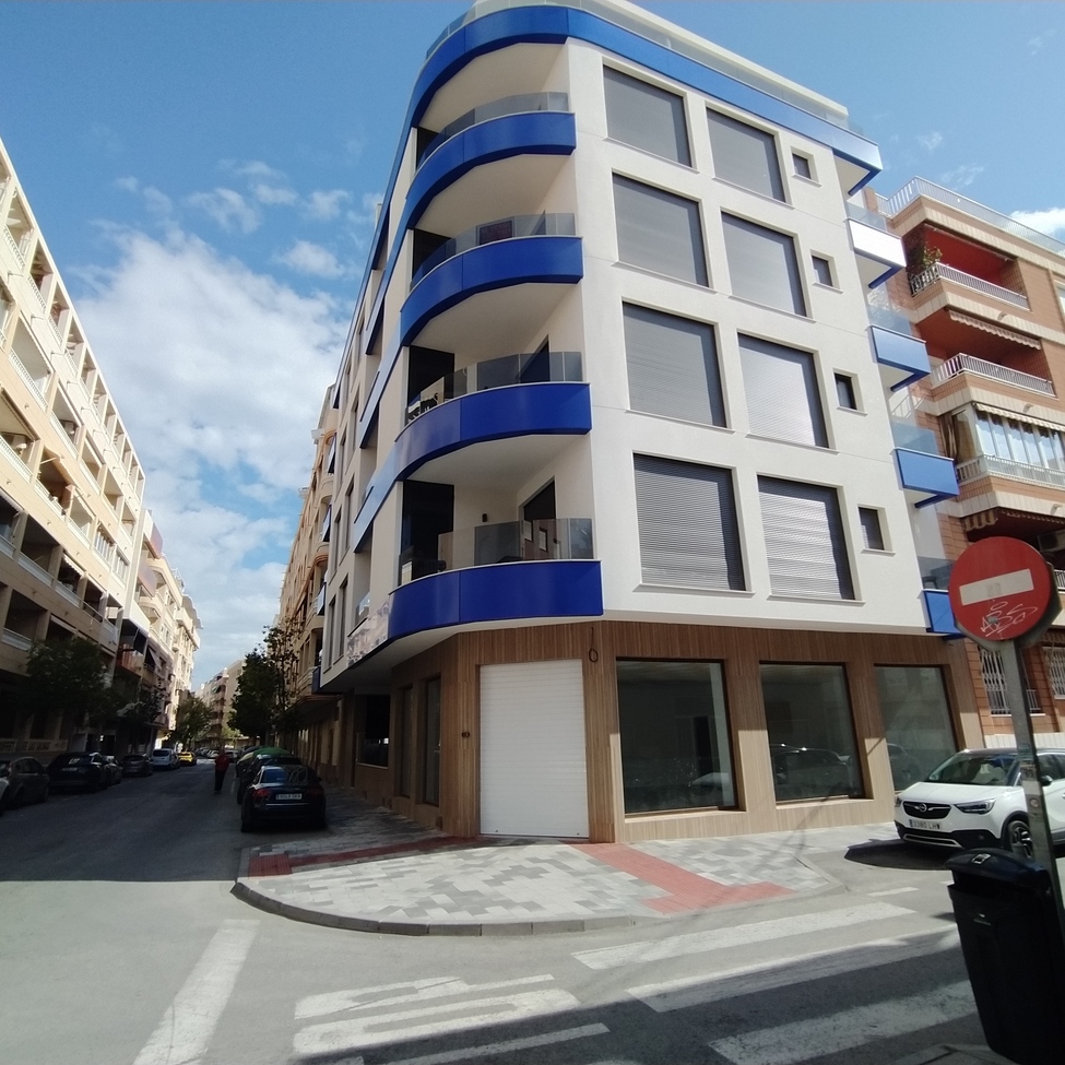 For sale - 2 Bedroom 2 Bathroom Apartment in Torrevieja - CENTRE PLAYA DEL CURA LAS PISCINAS  - Alicante