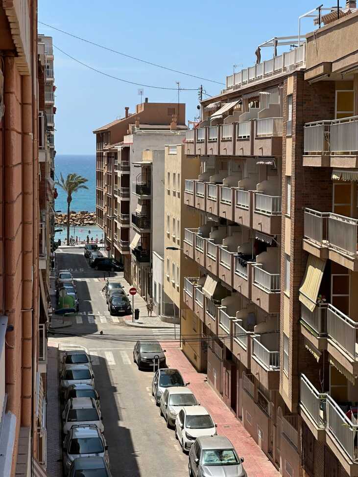 For sale - 2 Bedroom 2 Bathroom Apartment in Torrevieja - CENTRE PLAYA DEL CURA LAS PISCINAS  - Alicante