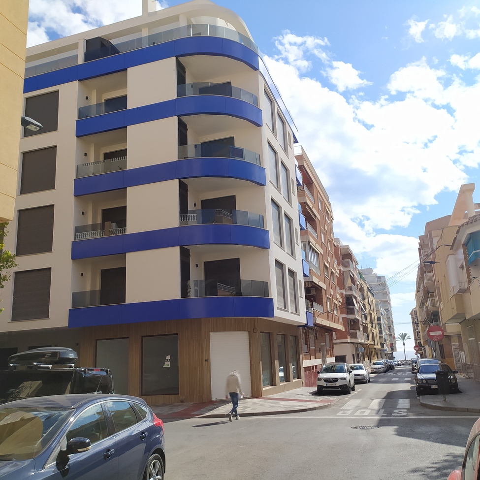 For sale - 2 Bedroom 2 Bathroom Apartment in Torrevieja - CENTRE PLAYA DEL CURA LAS PISCINAS  - Alicante