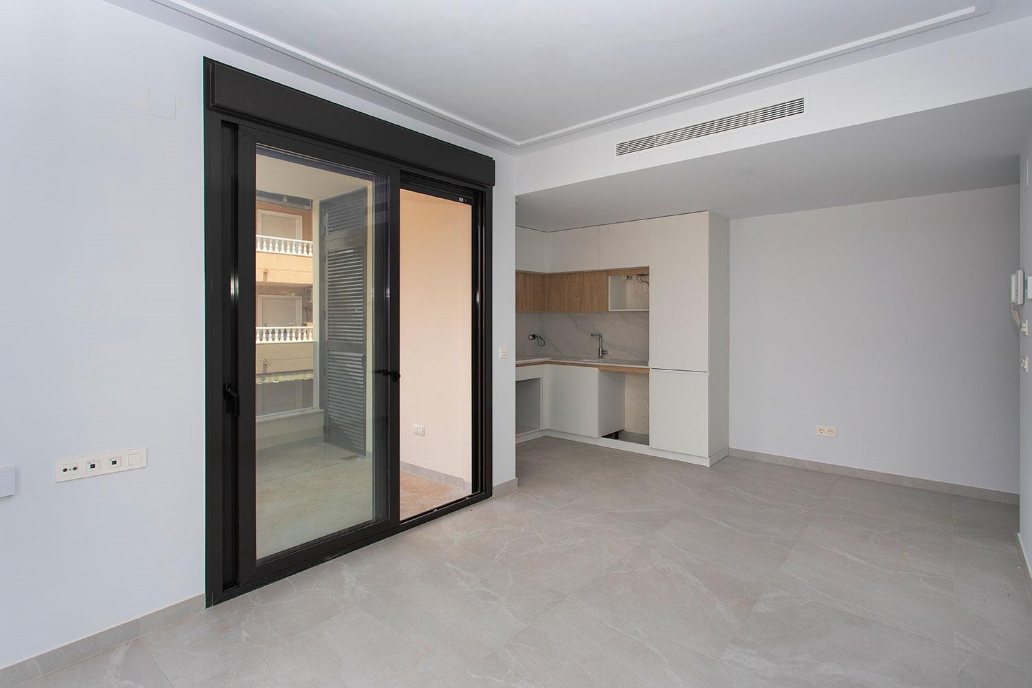 For sale - 2 Bedroom 2 Bathroom Apartment in Torrevieja - Playa Del Cura  - Alicante