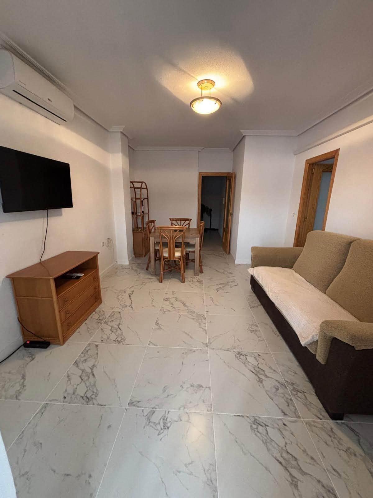 For sale - 2 Bedroom 1 Bathroom Apartment in Torrevieja - Acequion  - Alicante