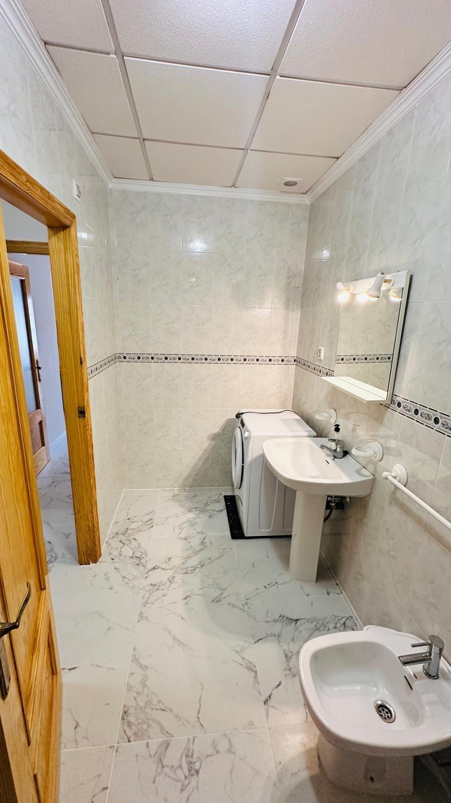 For sale - 2 Bedroom 1 Bathroom Apartment in Torrevieja - Acequion  - Alicante