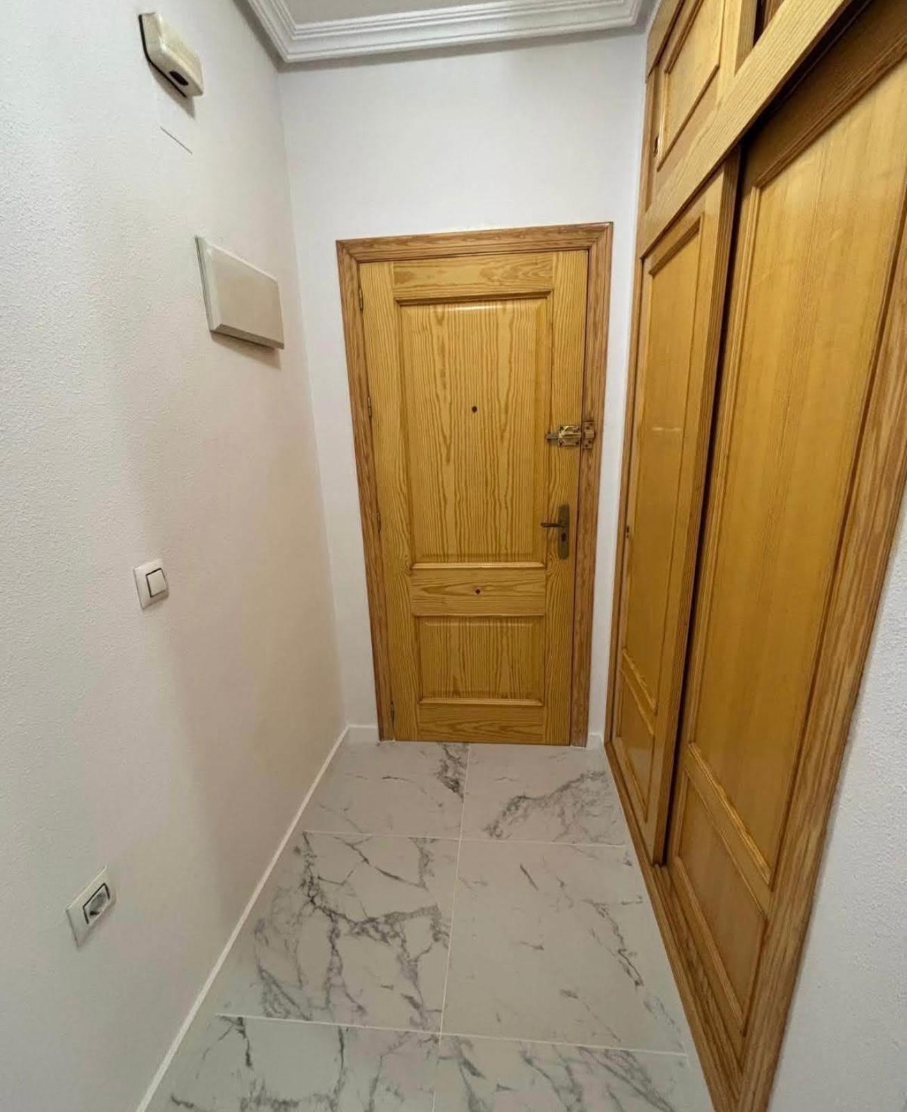 For sale - 2 Bedroom 1 Bathroom Apartment in Torrevieja - Acequion  - Alicante