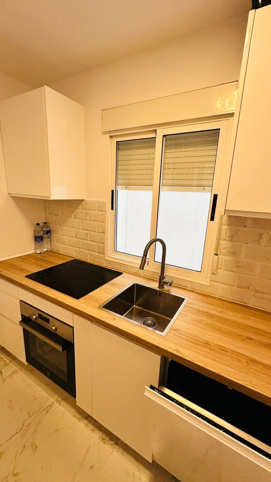 For sale - 2 Bedroom 1 Bathroom Apartment in Torrevieja - Acequion  - Alicante