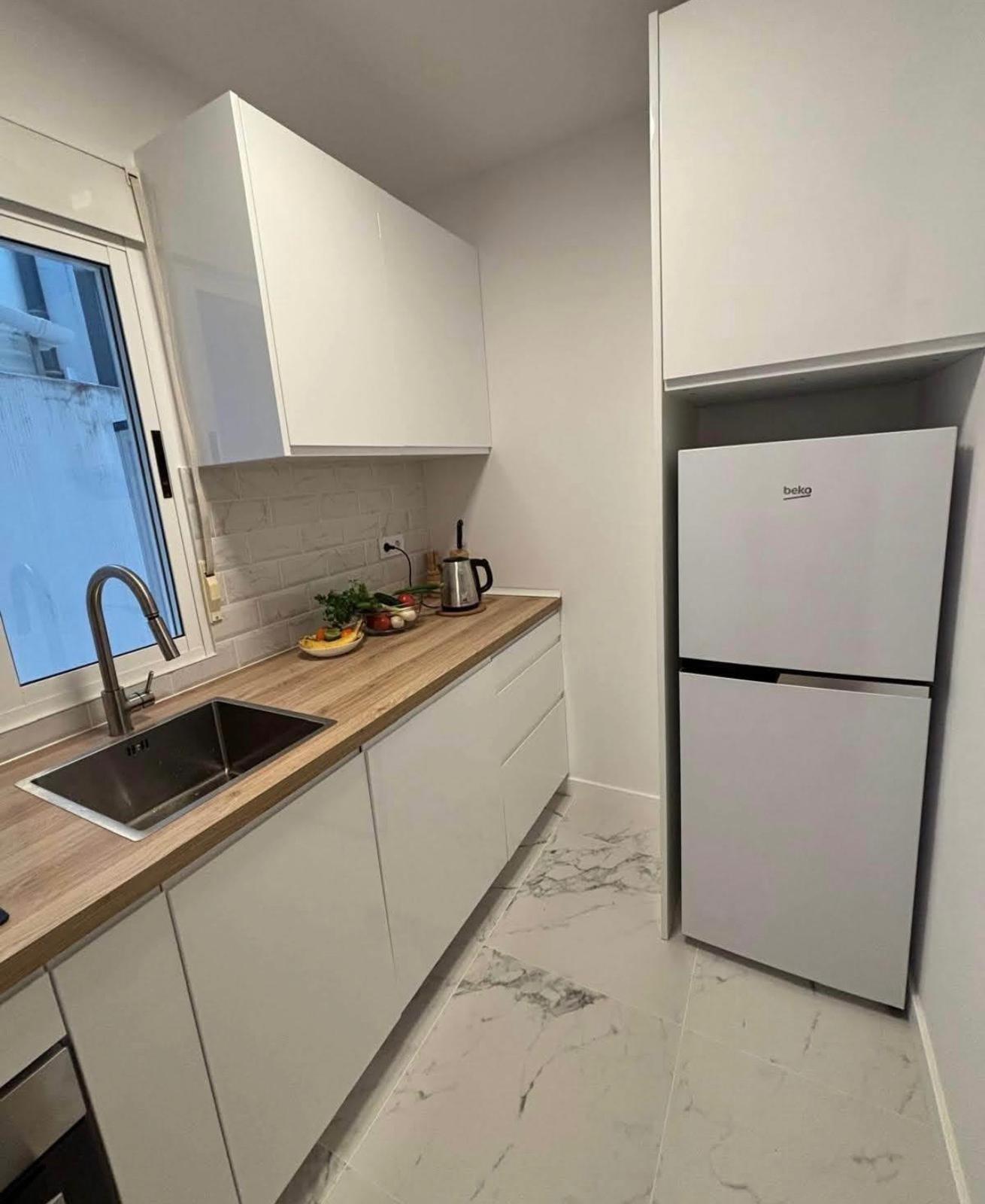 For sale - 2 Bedroom 1 Bathroom Apartment in Torrevieja - Acequion  - Alicante