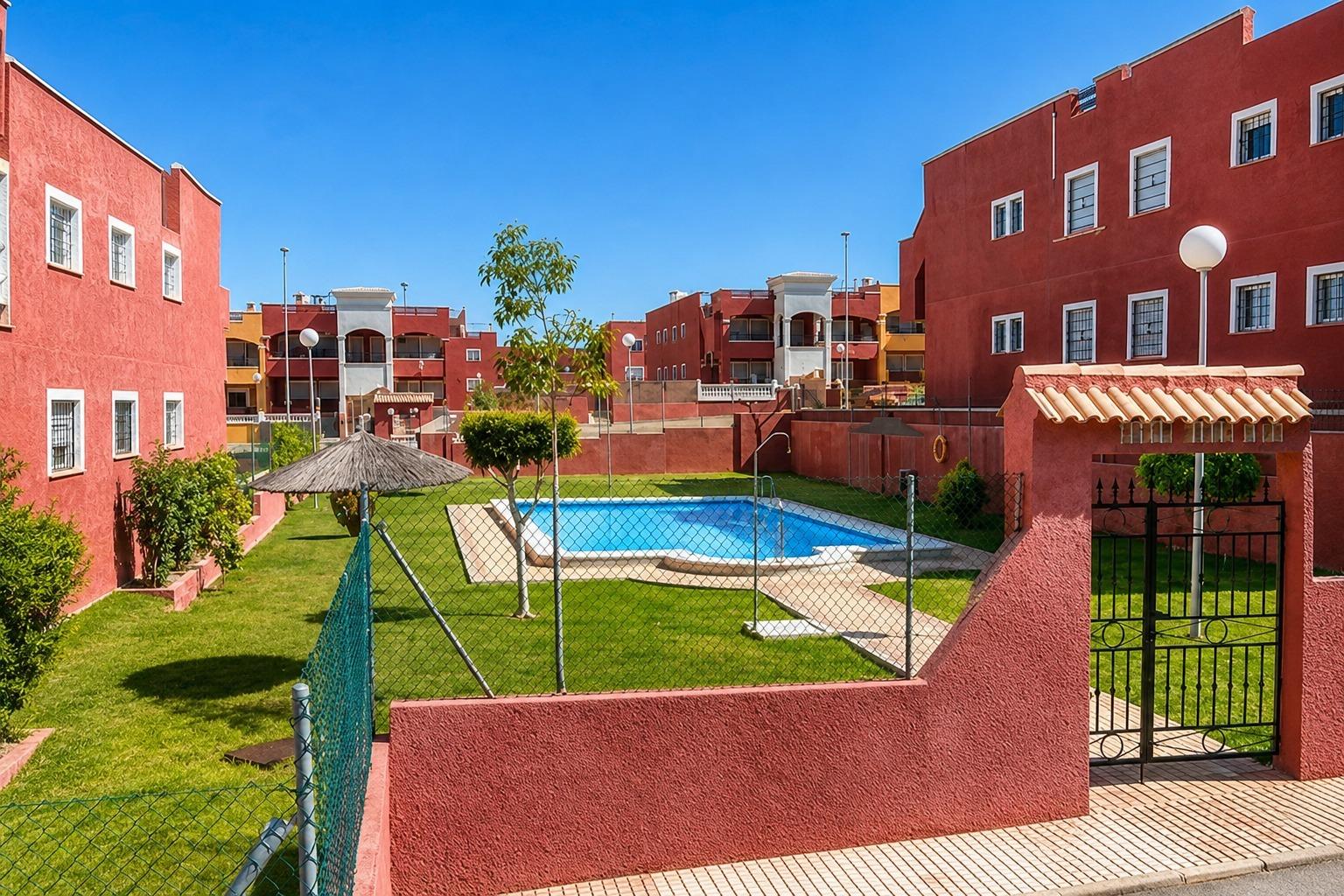 For sale - 2 Bedroom 2 Bathroom Bungalow in Orihuela Costa - Los Altos  - Alicante