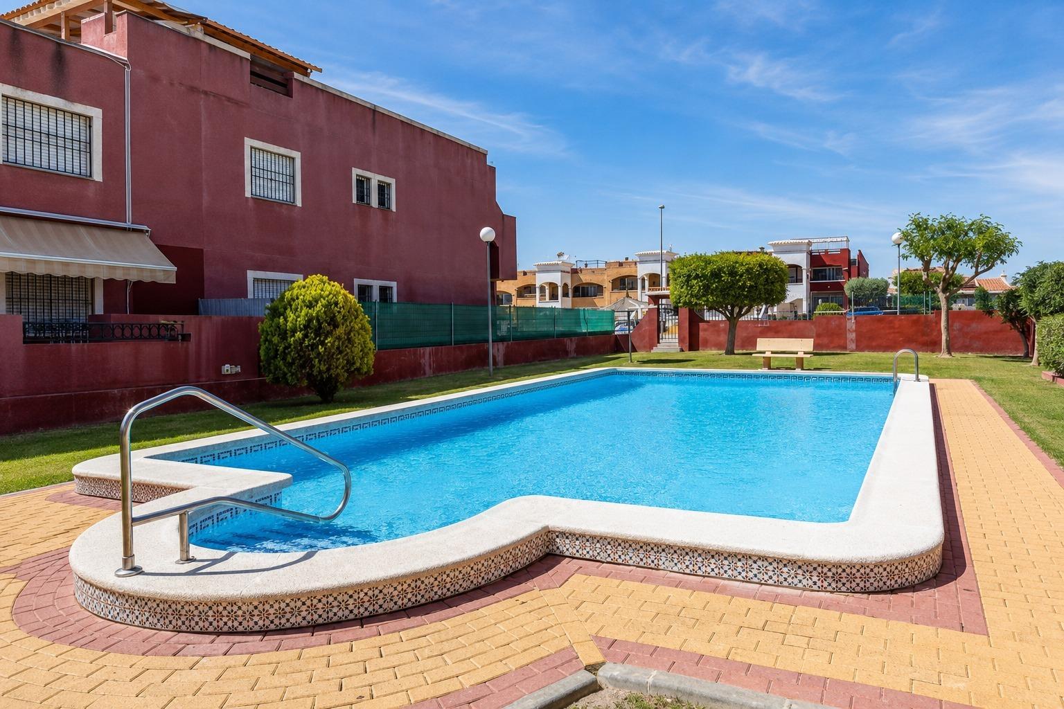 For sale - 2 Bedroom 2 Bathroom Bungalow in Orihuela Costa - Los Altos  - Alicante