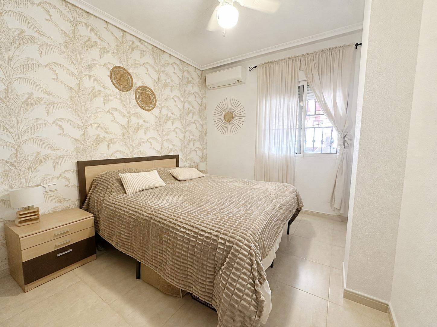 For sale - 2 Bedroom 2 Bathroom Bungalow in Orihuela Costa - Los Altos  - Alicante