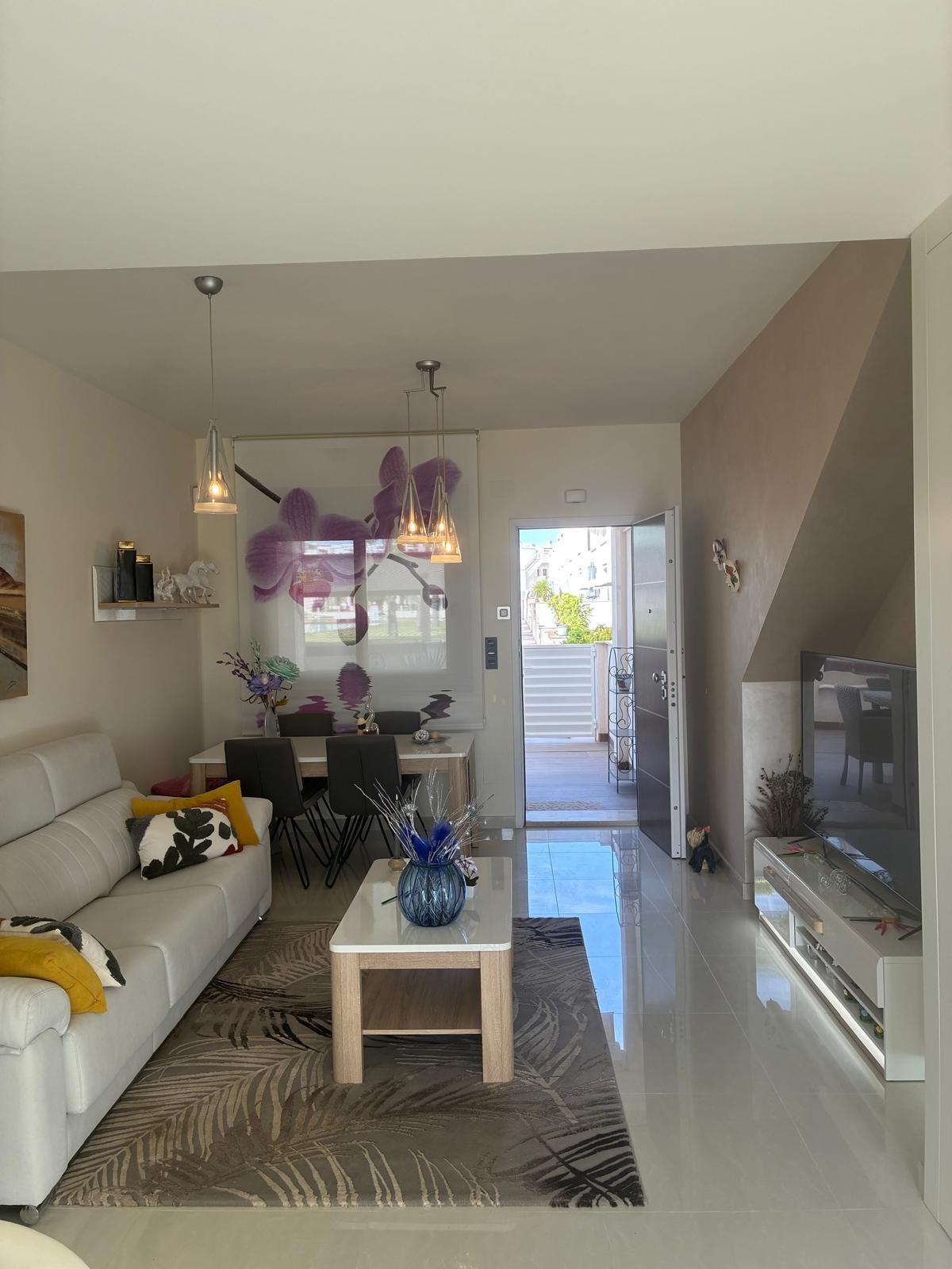 For sale - 2 Bedroom 2 Bathroom Apartment in Torrevieja - Los Balcones  - Alicante