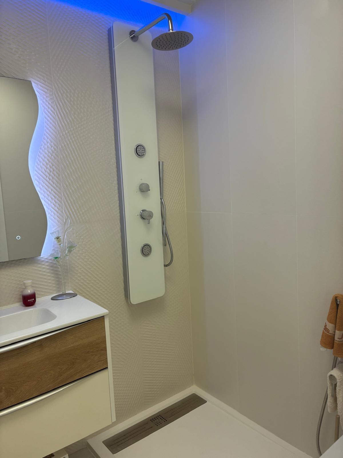 For sale - 2 Bedroom 2 Bathroom Apartment in Torrevieja - Los Balcones  - Alicante