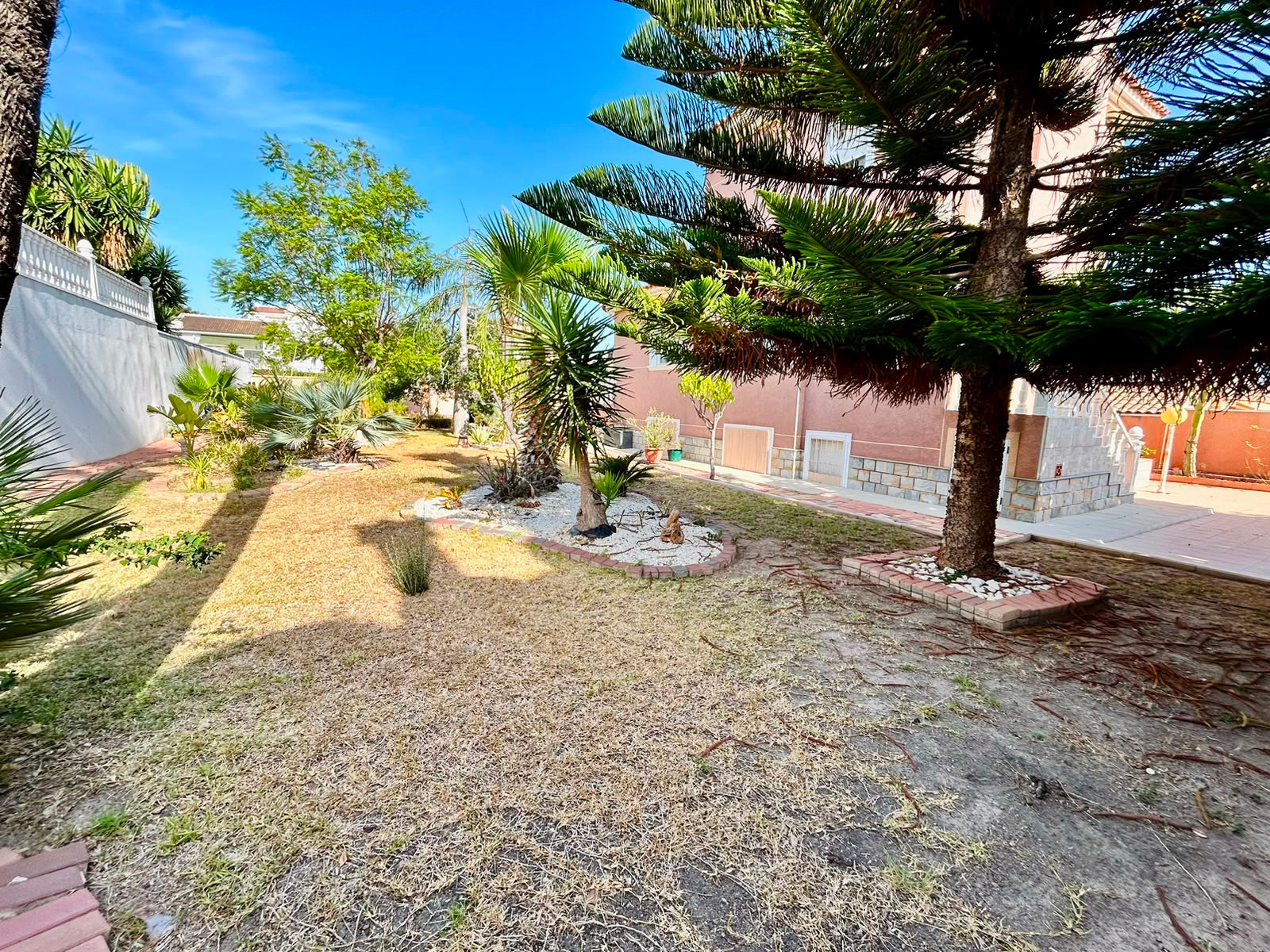 For sale - 2 Bedroom 2 Bathroom Villa in Orihuela - Inland  - Alicante