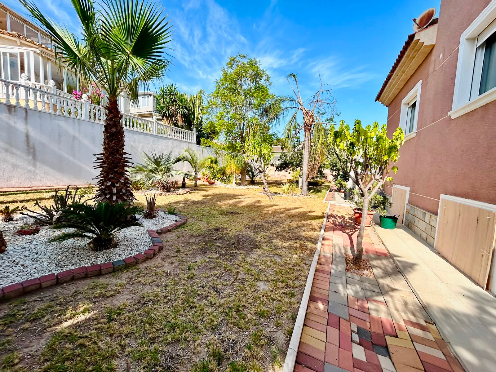 For sale - 2 Bedroom 2 Bathroom Villa in Orihuela - Inland  - Alicante